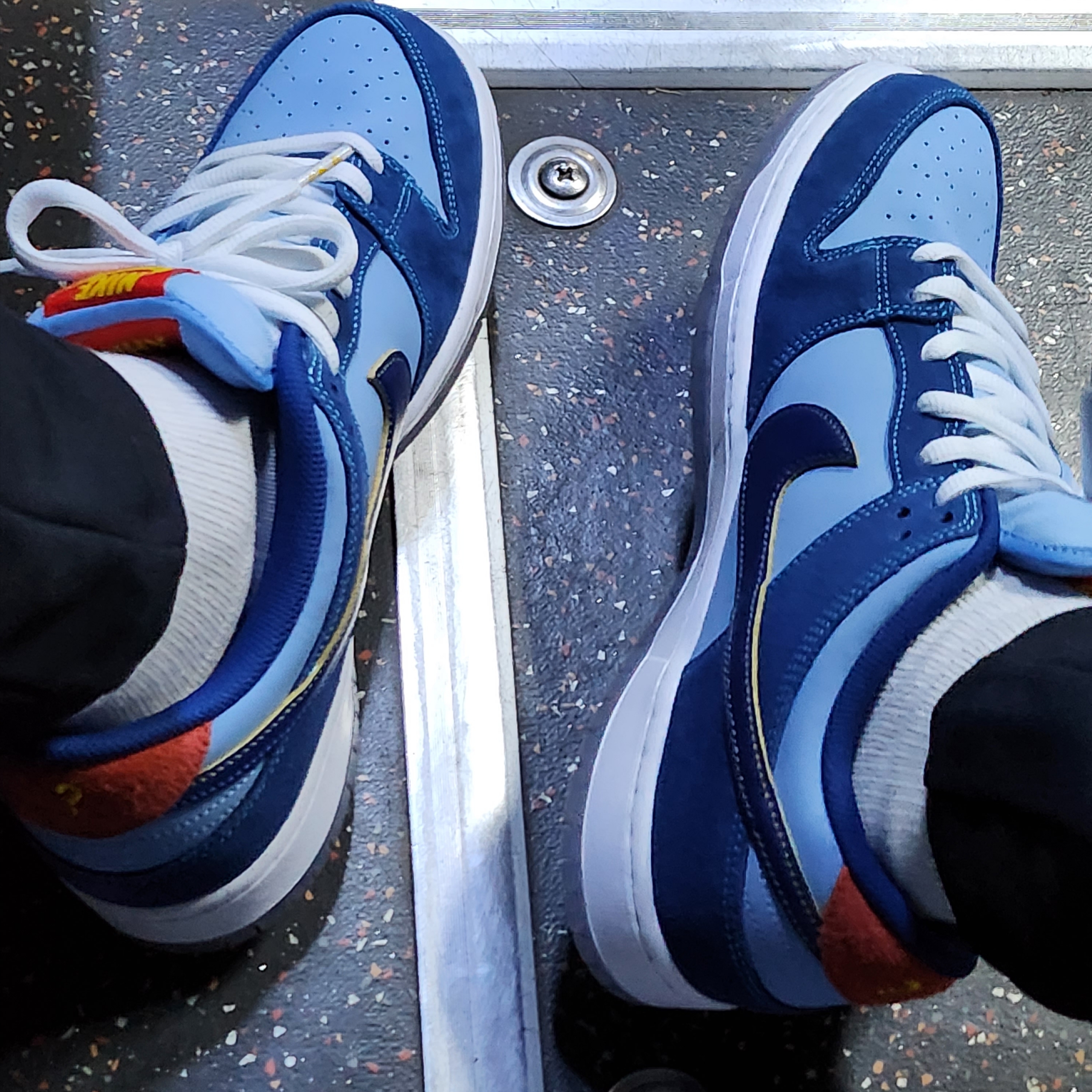 Nike x Why So Sad? SB Dunk Low Pro Coastal Blue 착용 스타일