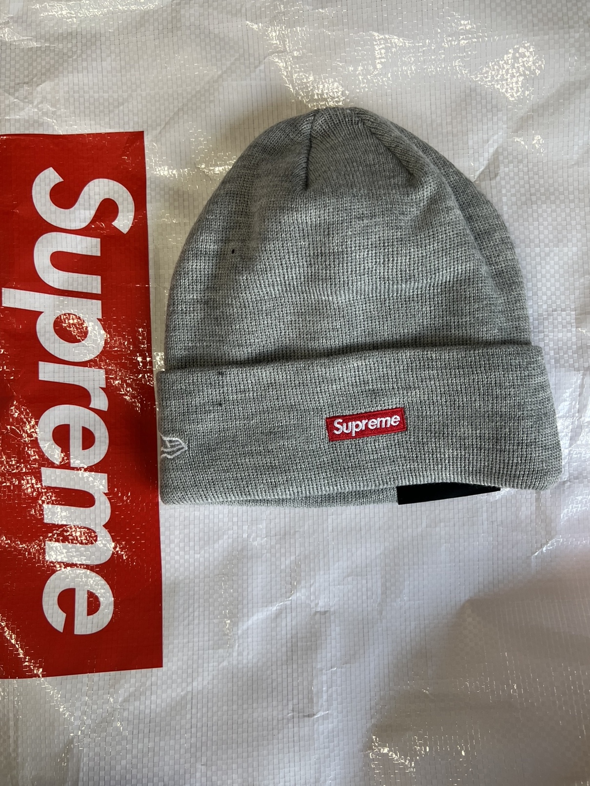 Supreme New Era S Logo Beanie Heather Grey - 22FW 착용 스타일