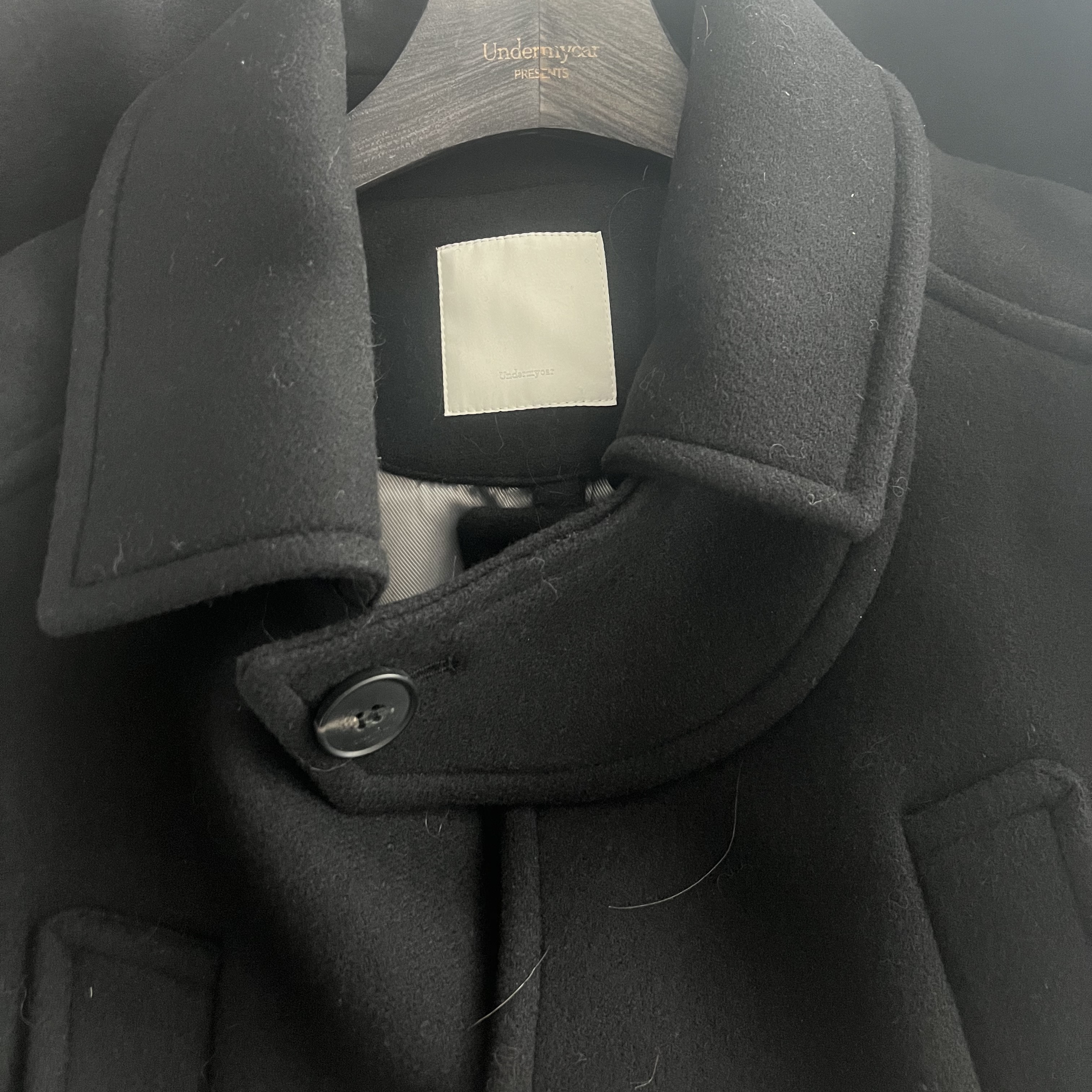 Undermycar Legion.02 Balmacaan Oversized Wool Coat Black 착용 스타일 - 1