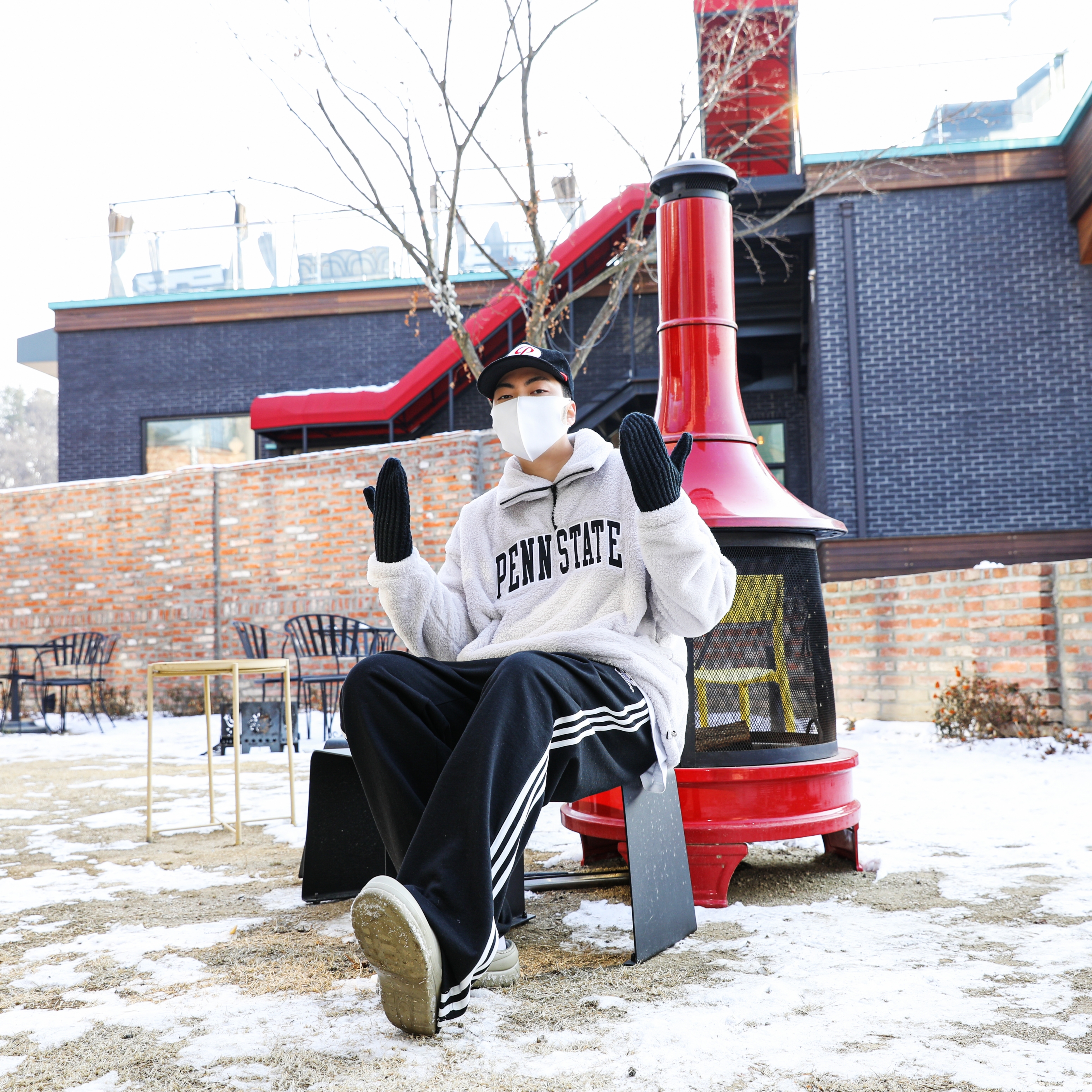 Peaceminusone 5 Panel Ball Cap #2 Mint, Bottega Veneta Rubber Flash Clog Chalk 착용 스타일 - 1