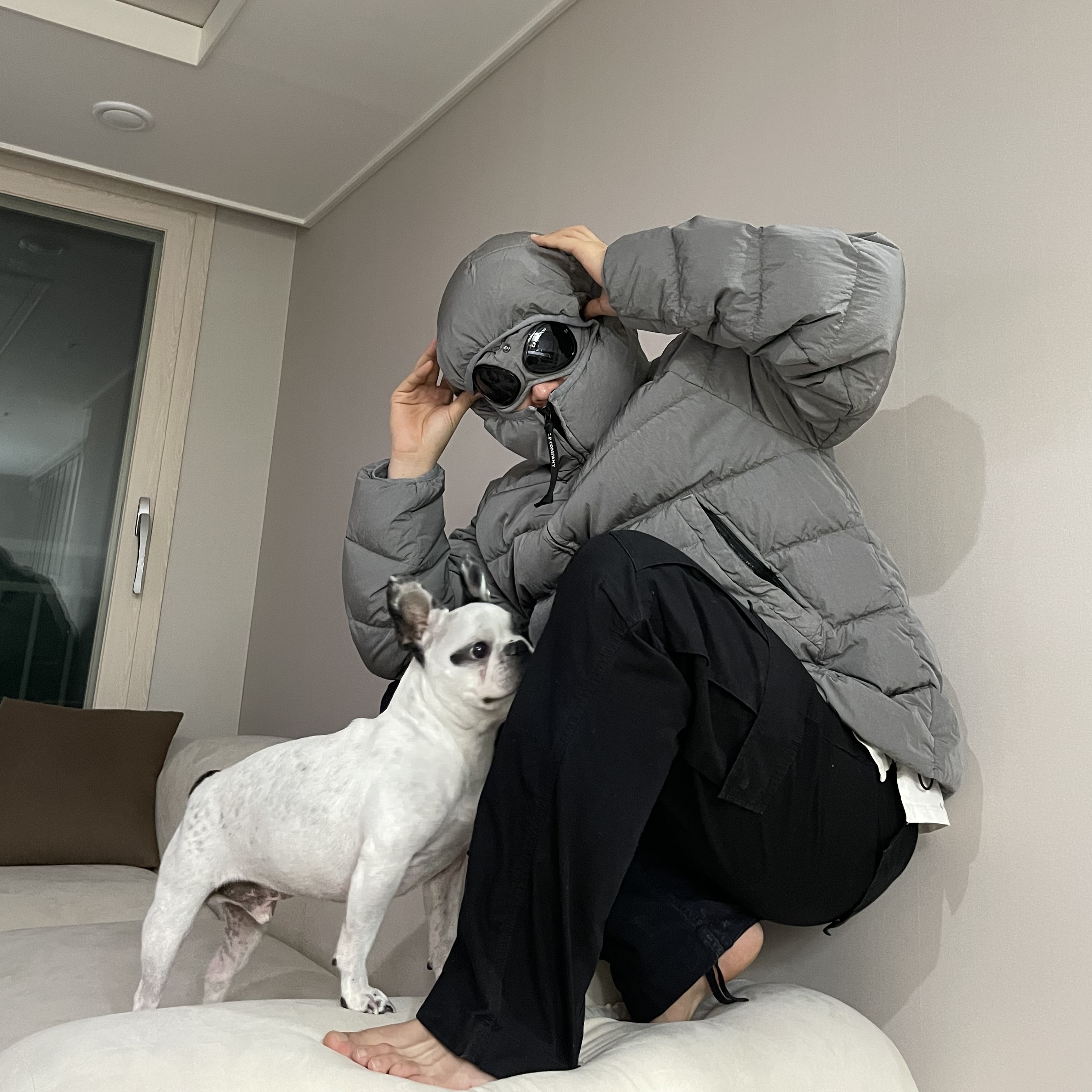 C.P. Company Eco-Chrome R Hooded Down Goggle Jacket Metal Grey - 22FW 착용 스타일 - 1