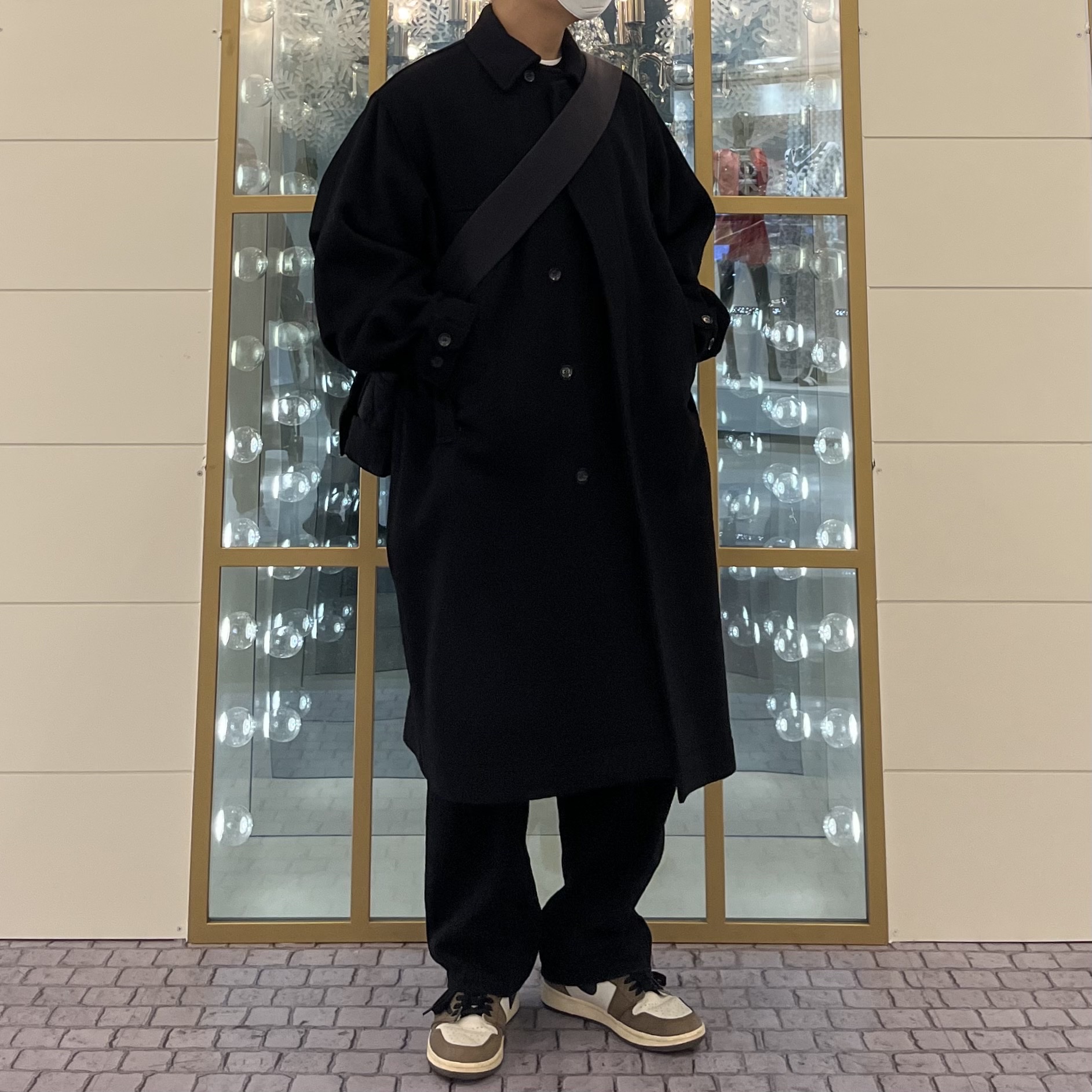 Bottega Veneta Padded Tech Cassette Black, Jordan 1 x Travis Scott Retro High OG SP Mocha 착용 스타일