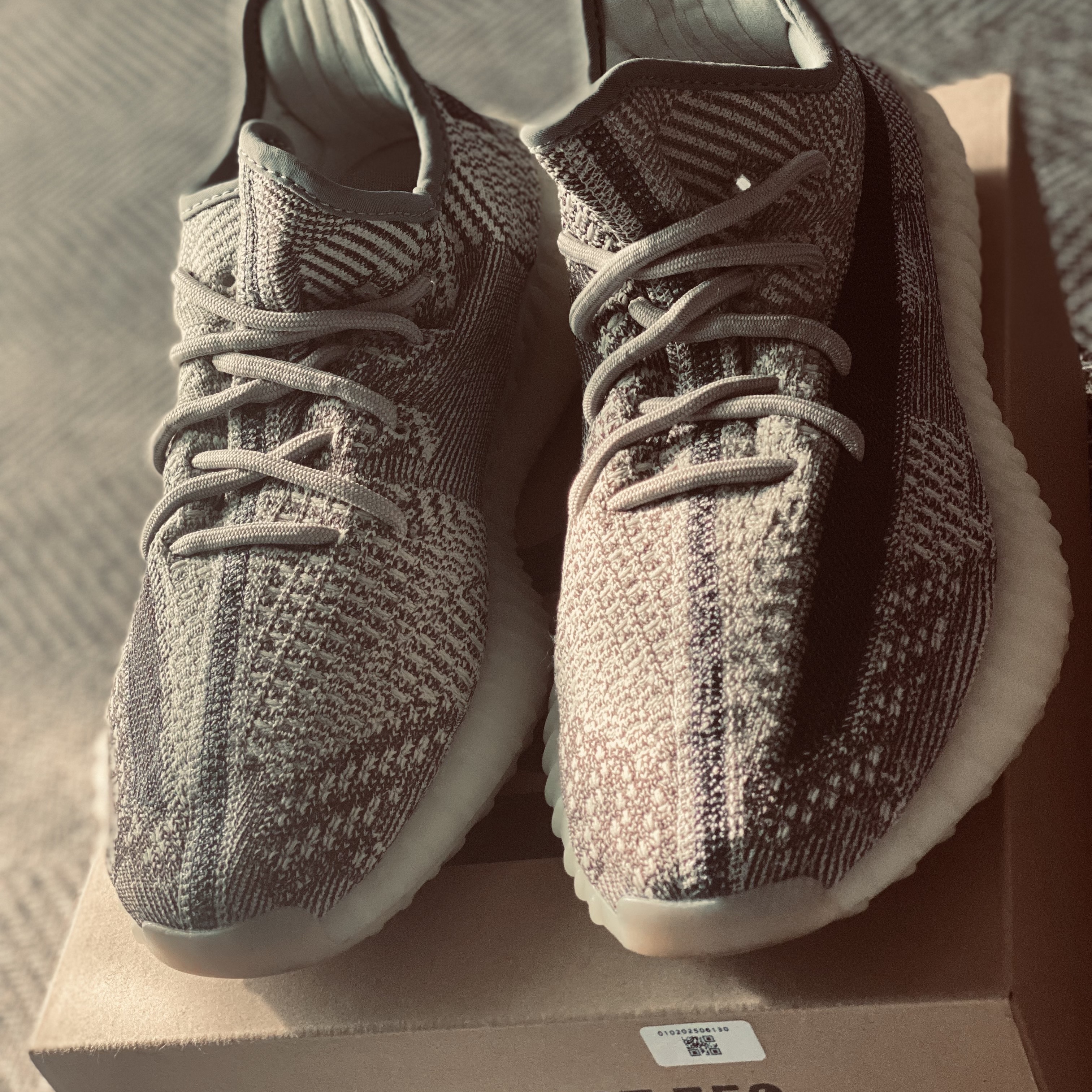 Adidas Yeezy Boost 350 V2 Zyon 착용 스타일