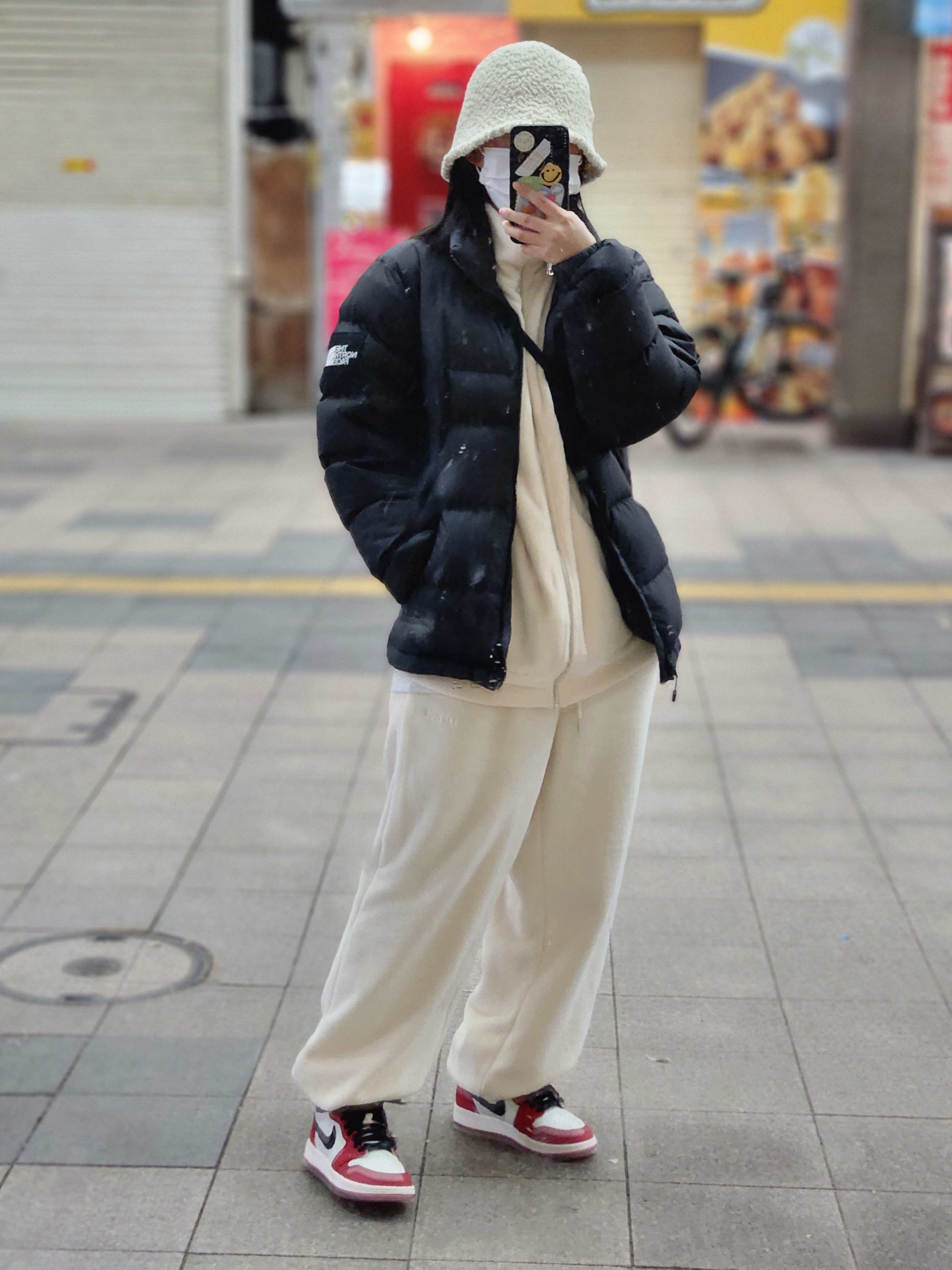 The North Face 1996 Eco Nuptse Jacket Black, (GS) Jordan 1 Retro High OG Chicago 2022 착용 스타일 - 1