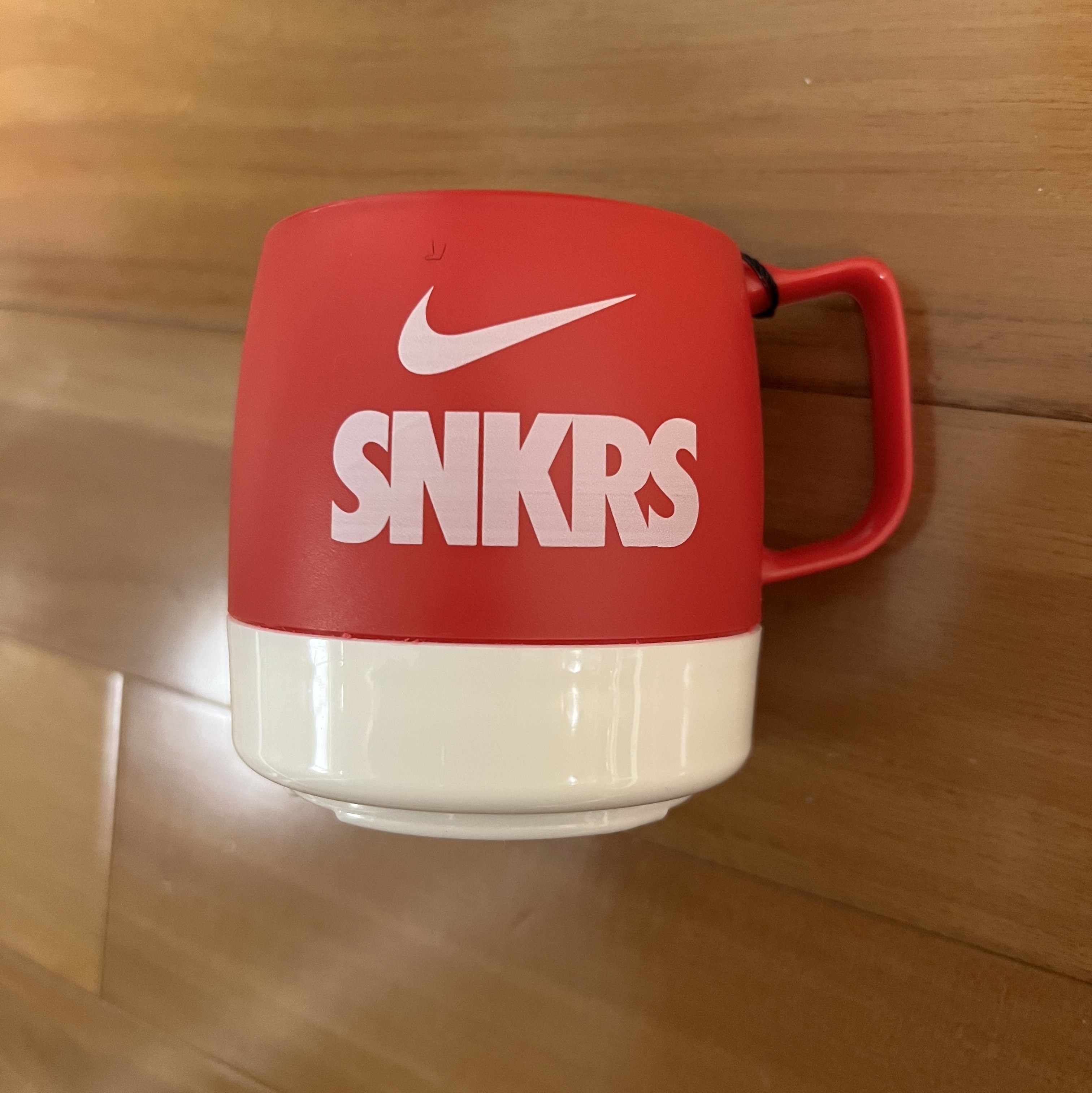 Helinox x Nike SNKRS Lounge Souvenir Dinex Mug Red White 착용 스타일