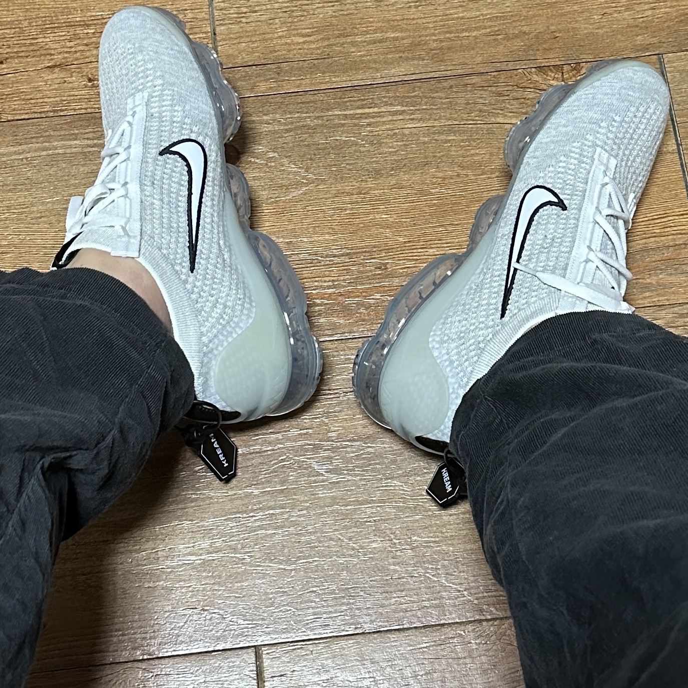 Nike Air VaporMax 2021 Flyknit White 착용 스타일