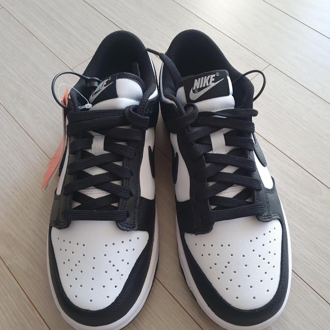 (W) Nike Dunk Low Black 착용 스타일 - 3
