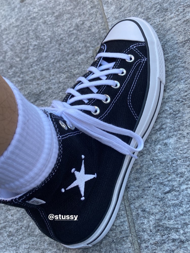 Converse x Stussy Chuck 70 High Black 착용 스타일 - 1