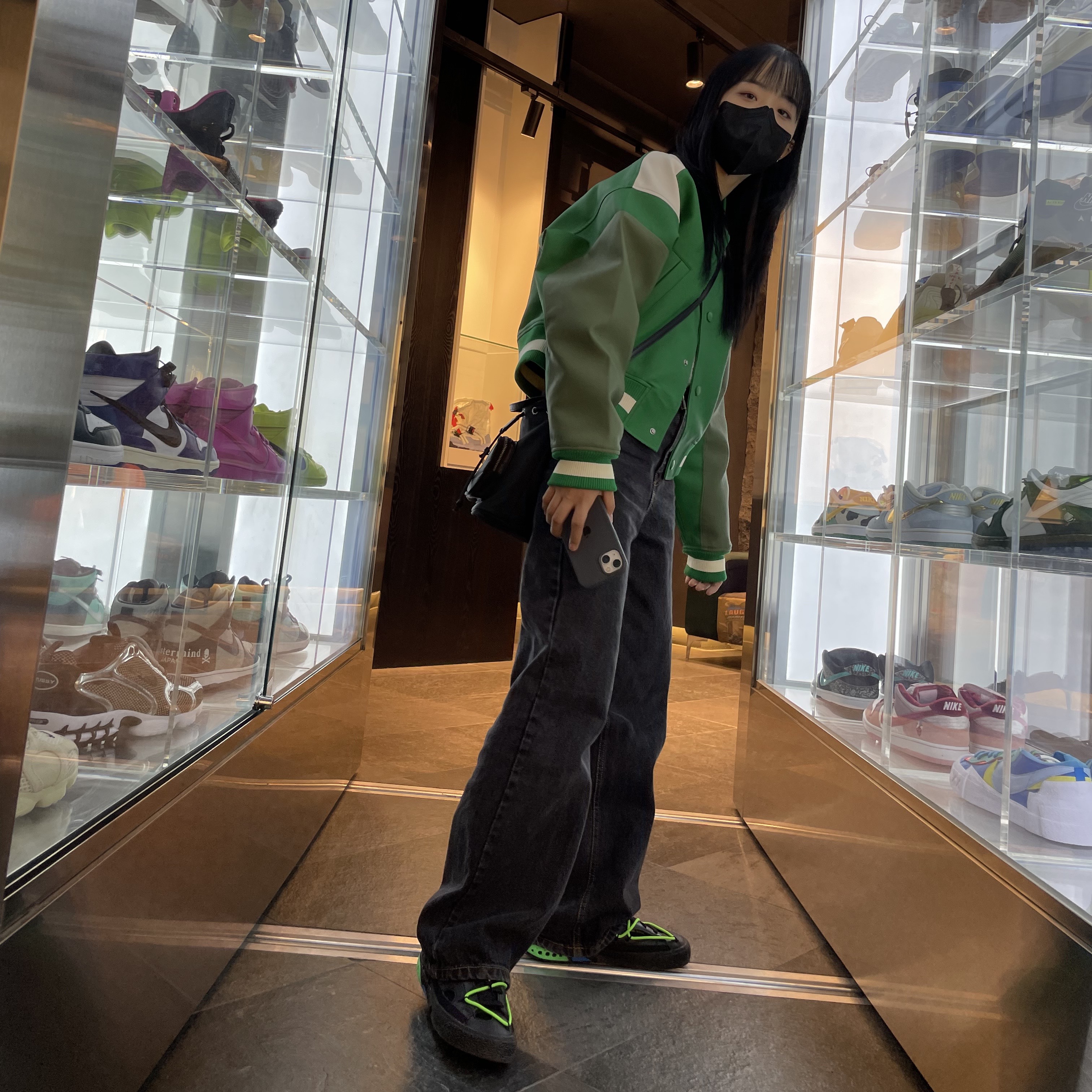 Nike x Off-White Blazer Low '77 Black and Electro Green 착용 스타일