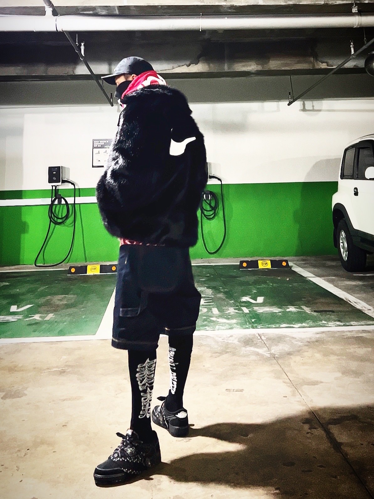 Supreme Contrast Hooded Sweatshirt Heather Grey - 21FW, (W) Nike x Ambush Reversible Faux-Fur Coat Black 착용 스타일 - 5