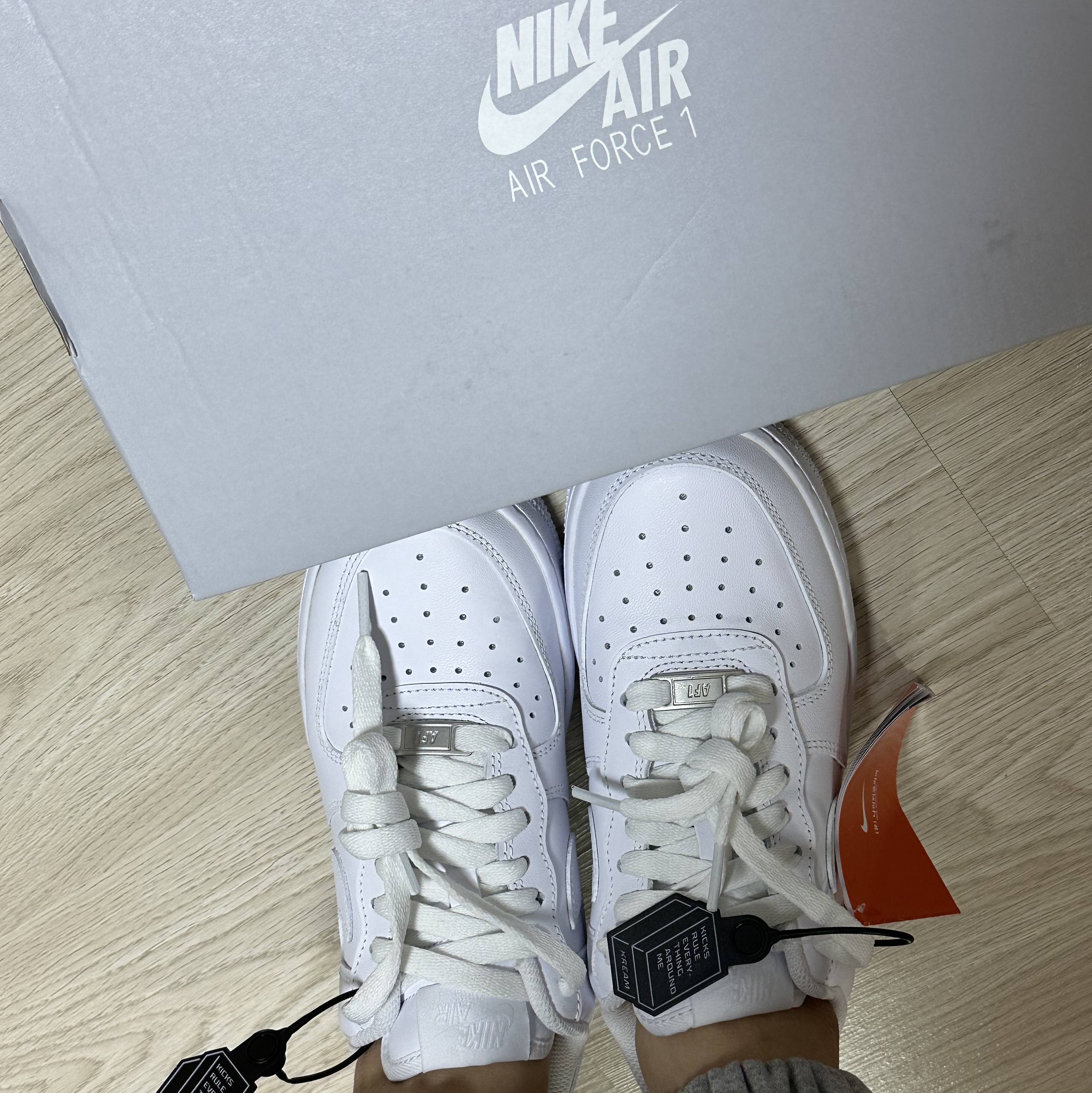 (W) Nike Air Force 1 '07 Low White 착용 스타일 - 3