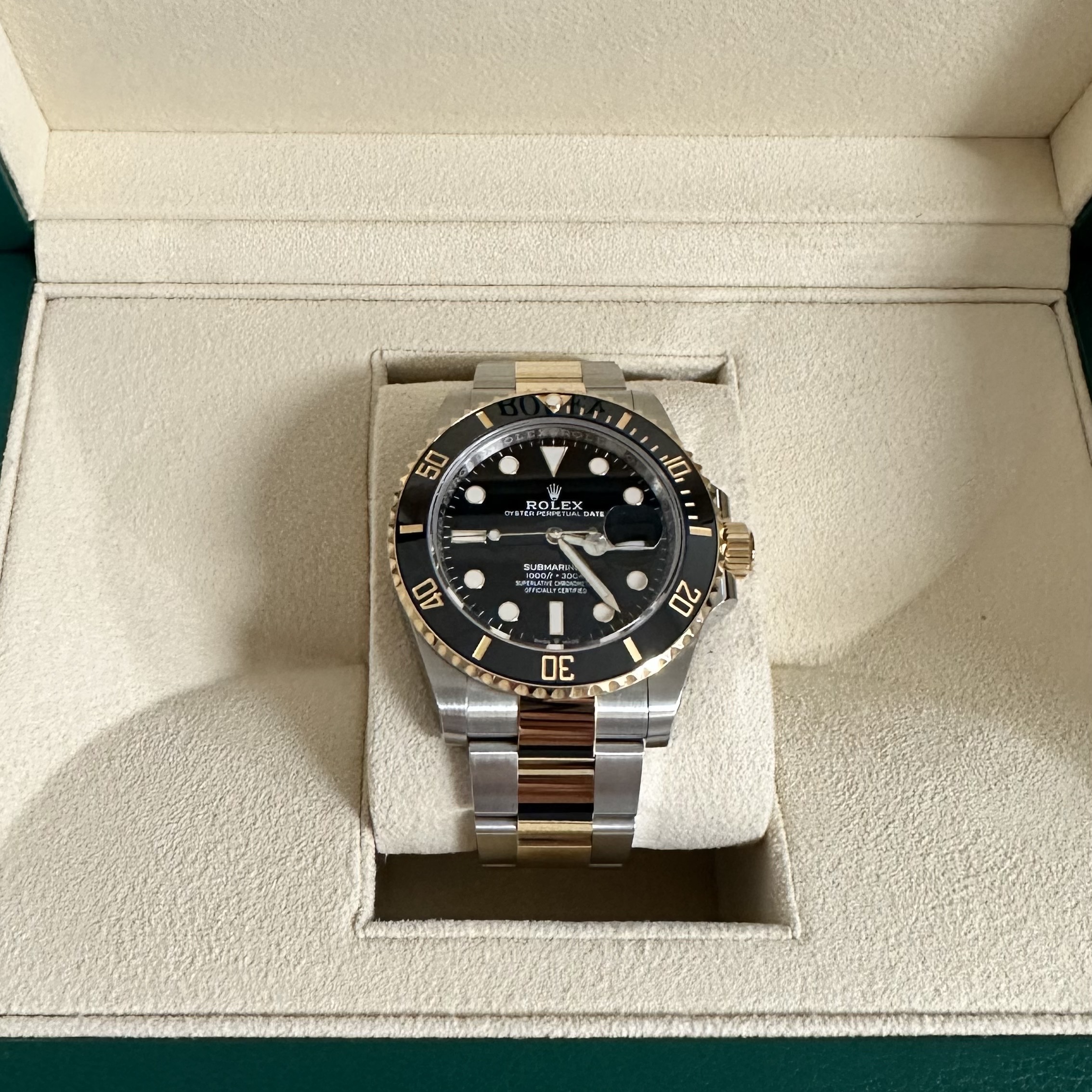 Rolex Submariner Date 41mm 126613LN Black Oyster 착용 스타일