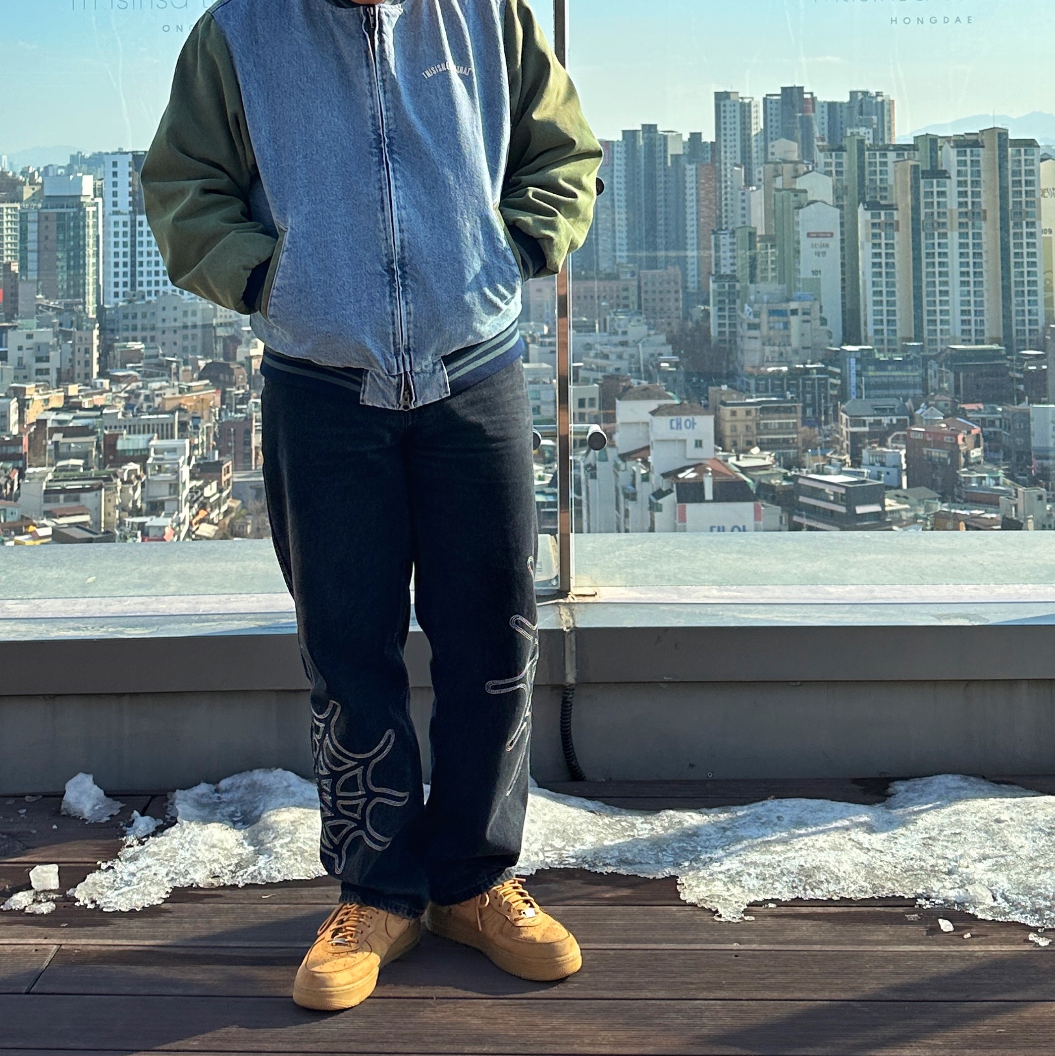 Nike x Supreme Air Force 1 Low Flax 착용 스타일