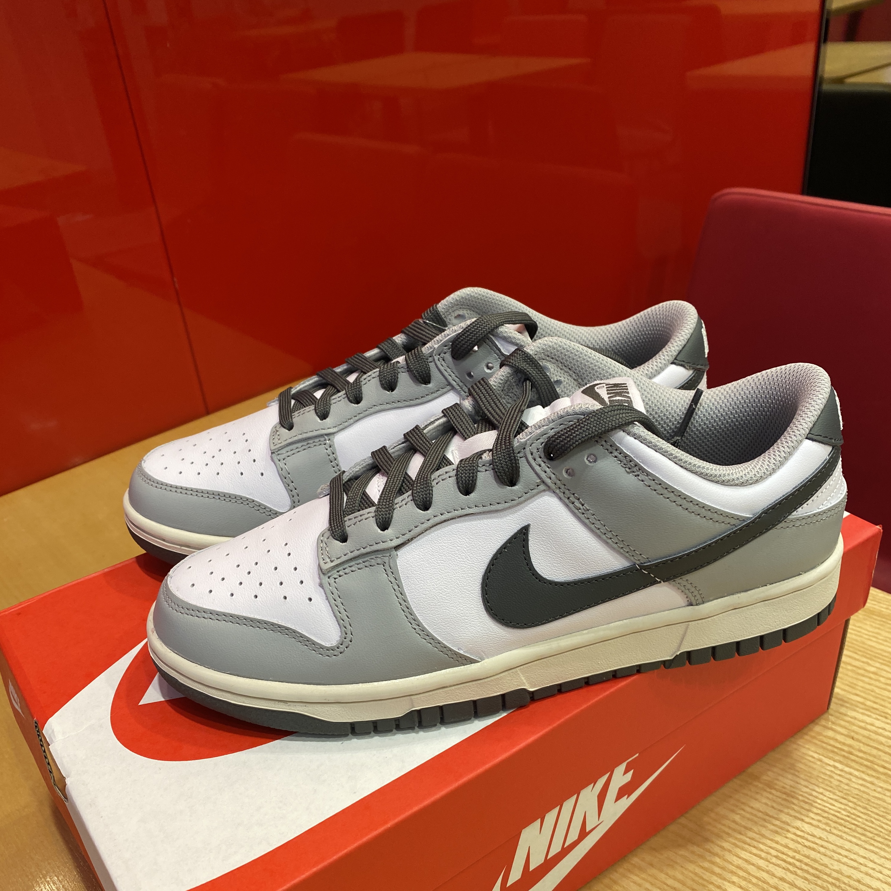 (W) Nike Dunk Low Light Smoke Grey 착용 스타일