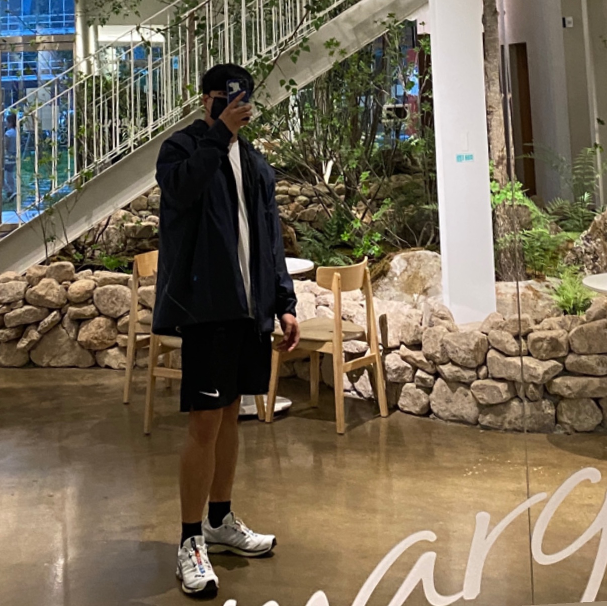 Salomon XT-4 White Lunar Rock, Arc'teryx Solano Hoody Black 착용 스타일