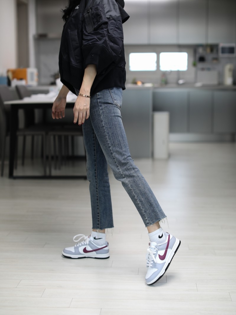 (W) Nike Dunk Low Wolf Grey Rosewood 착용 스타일
