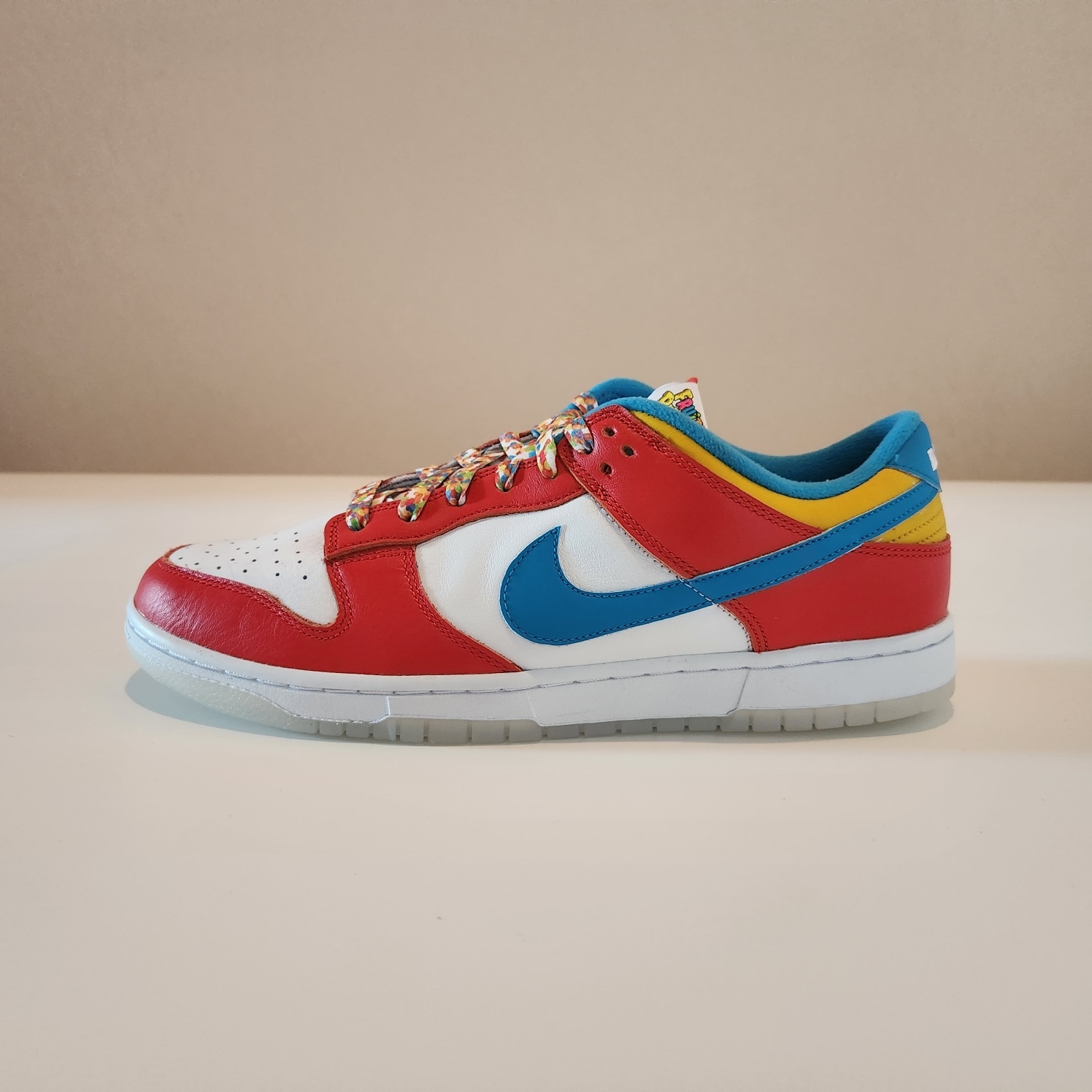 Nike x LeBron James x Fruity Pebbles Dunk Low QS Habanero Red 착용 스타일 - 3
