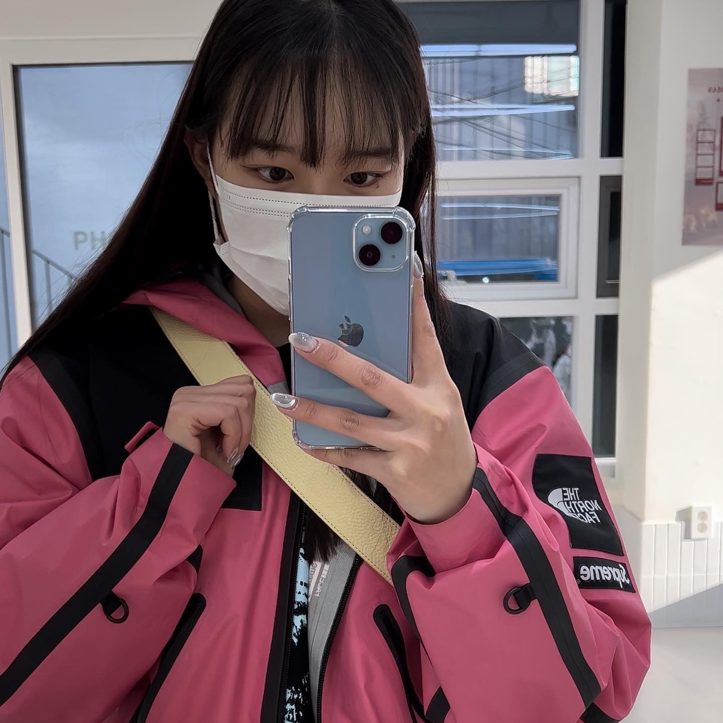 Supreme x The North Face Summit Series Outer Tape Seam Jacket Pink - 21SS, (W) Nike Dunk Low Archeo Pink 착용 스타일 - 1
