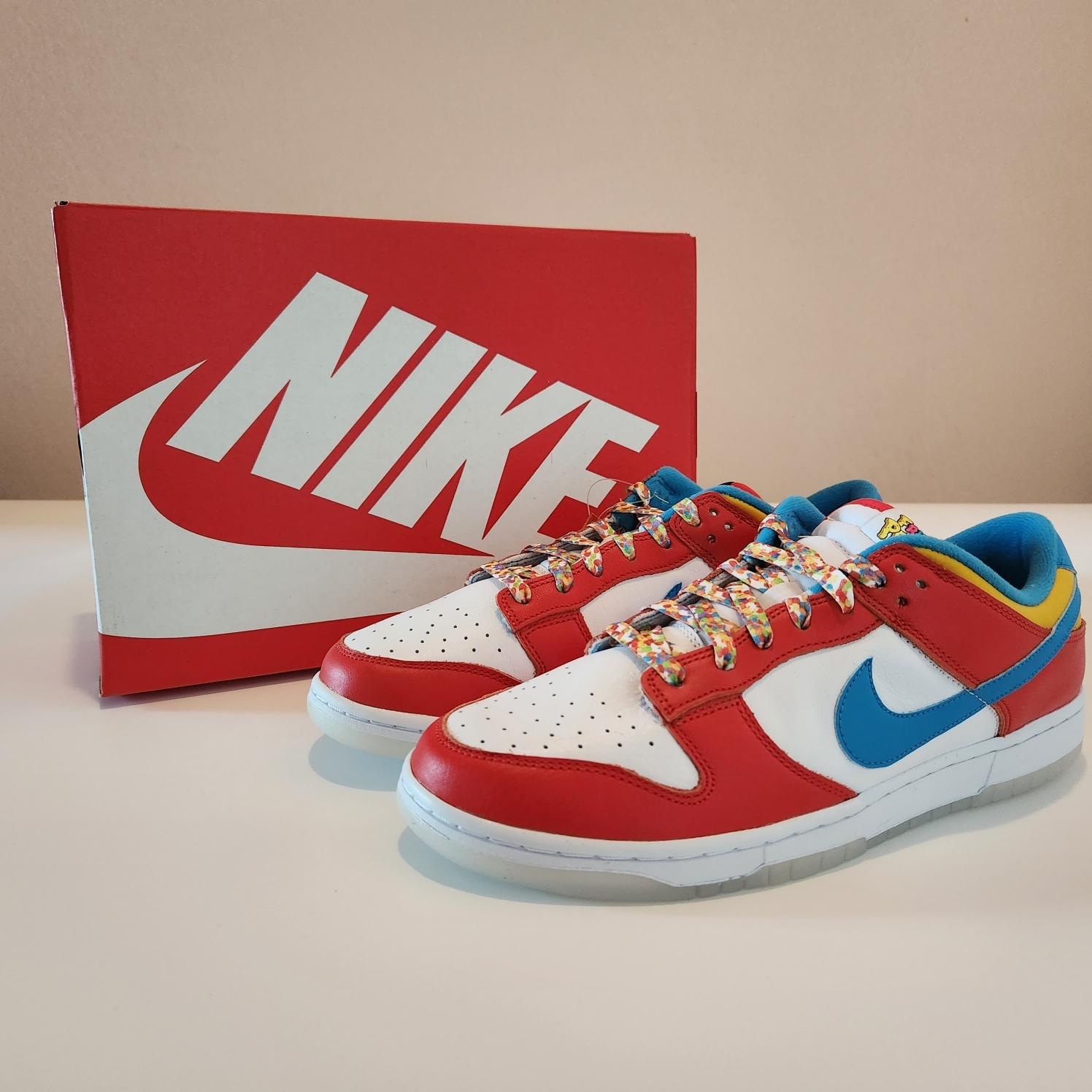 Nike x LeBron James x Fruity Pebbles Dunk Low QS Habanero Red 착용 스타일 - 1