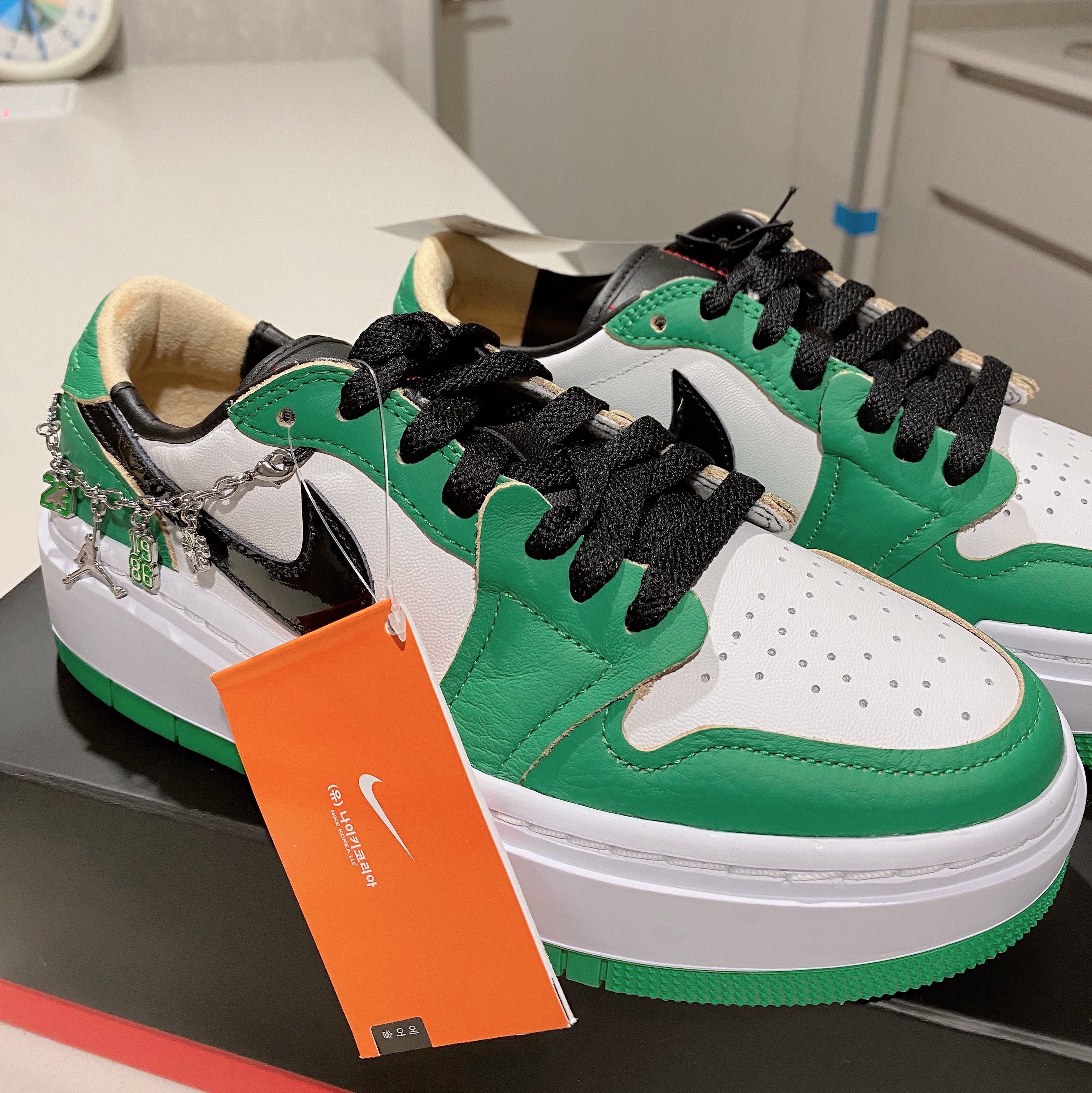 (W) Jordan 1 Elevate Low SE Lucky Green 착용 스타일