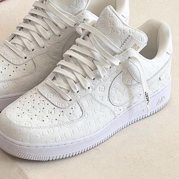 Louis Vuitton x Nike Air Force 1 Low by Virgil Abloh White 착용 스타일