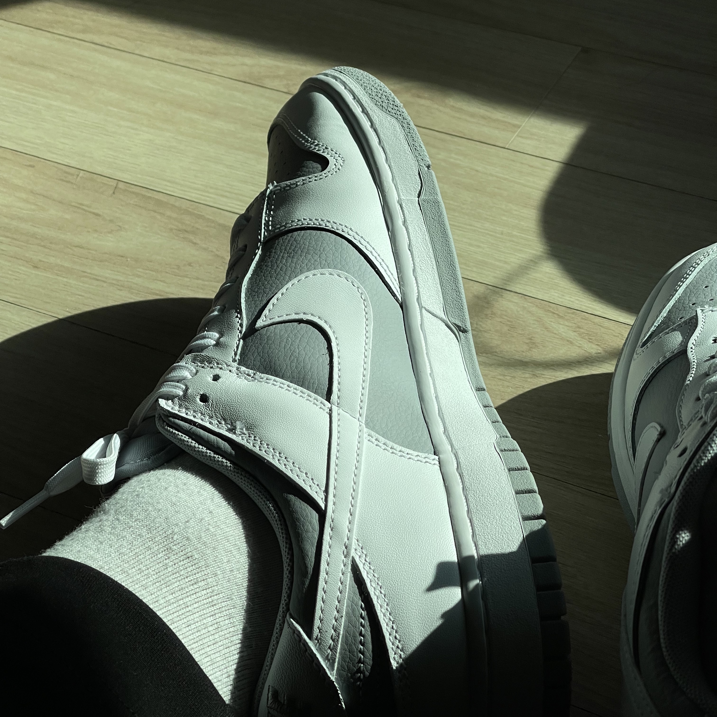 Nike Dunk Low Retro White Neutral Grey 착용 스타일
