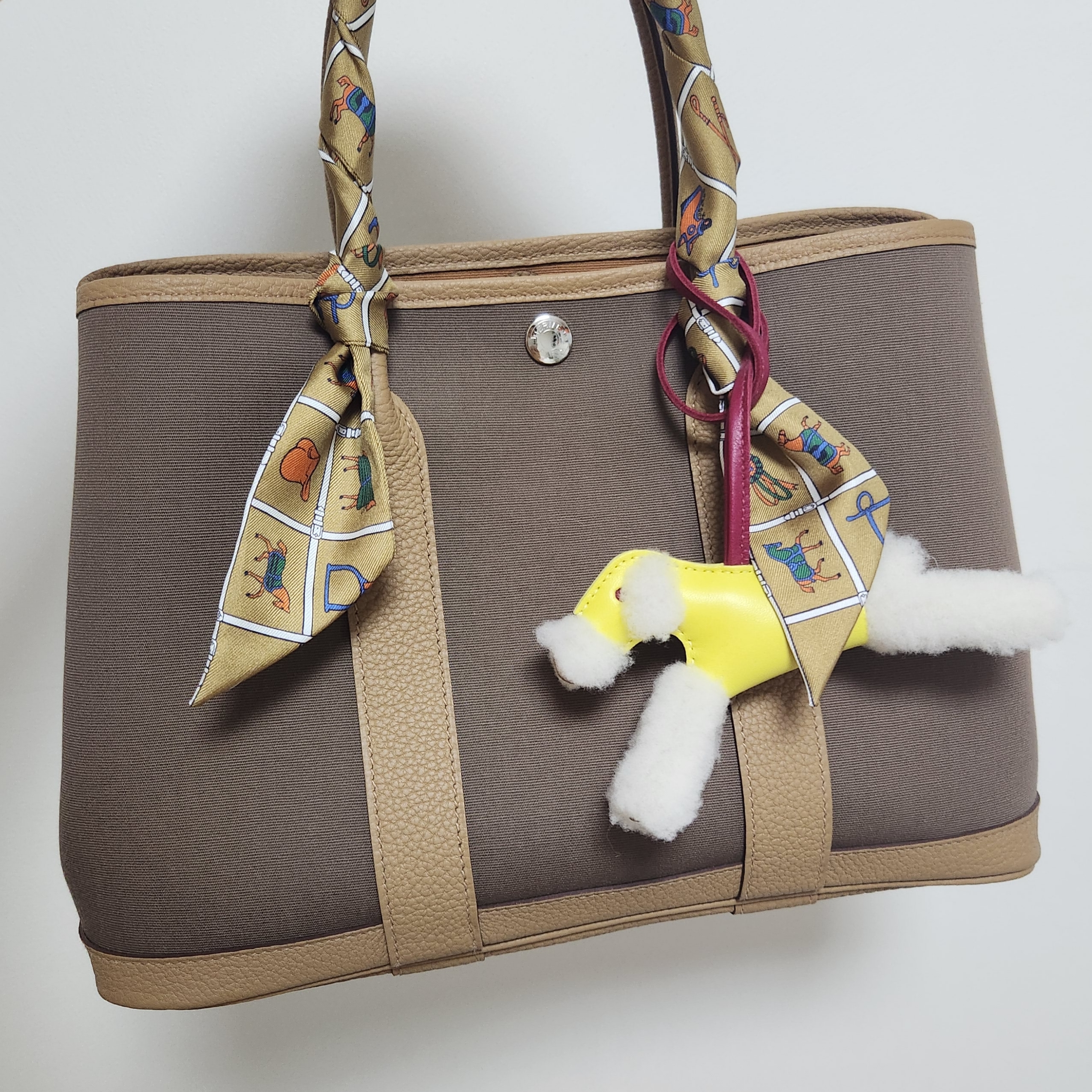 (W) Hermes Couvertures Et Tenues De Jour Twilly Mordore Blanc Bleu 착용 스타일