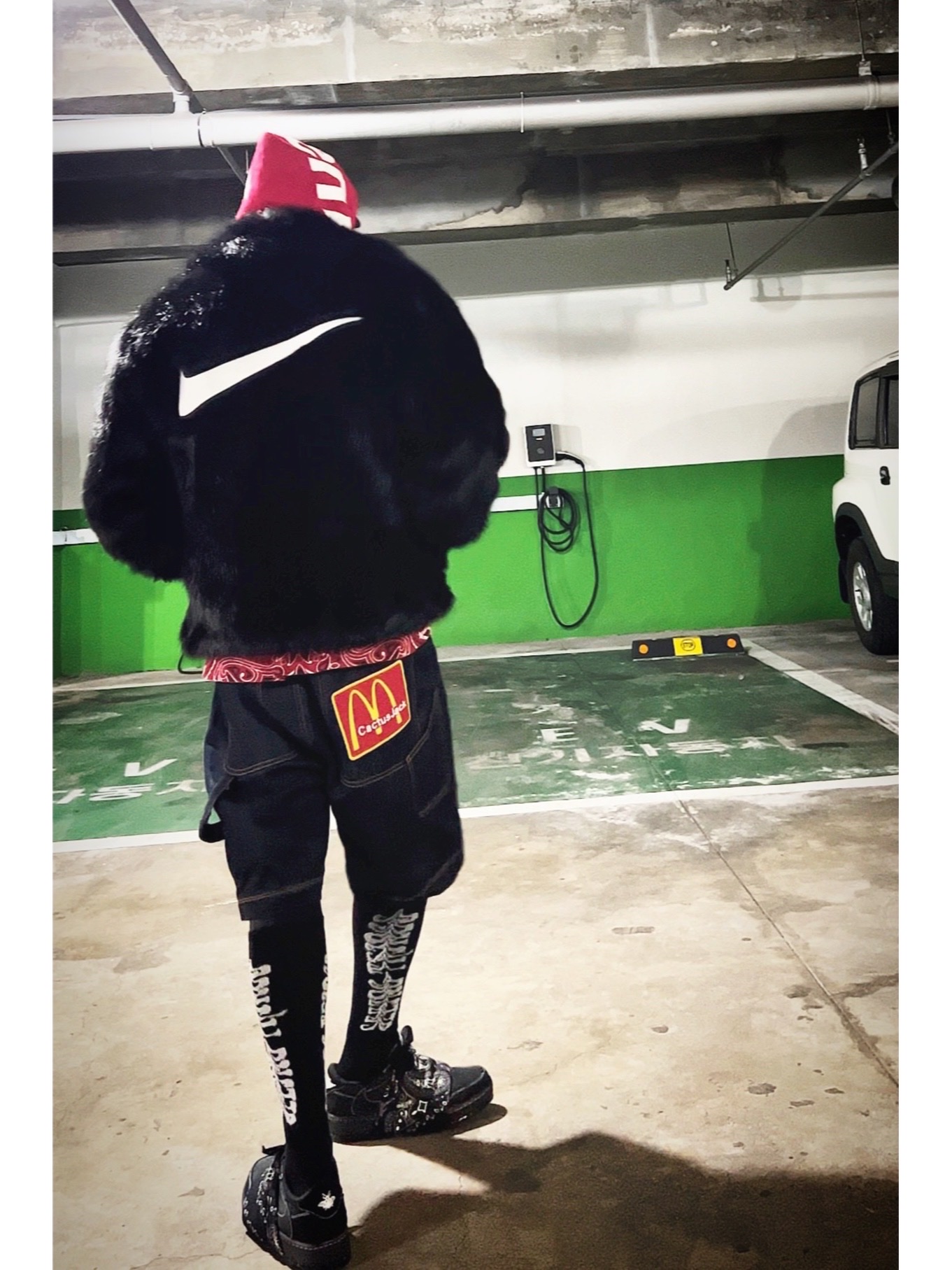 Supreme Contrast Hooded Sweatshirt Heather Grey - 21FW, (W) Nike x Ambush Reversible Faux-Fur Coat Black 착용 스타일 - 2