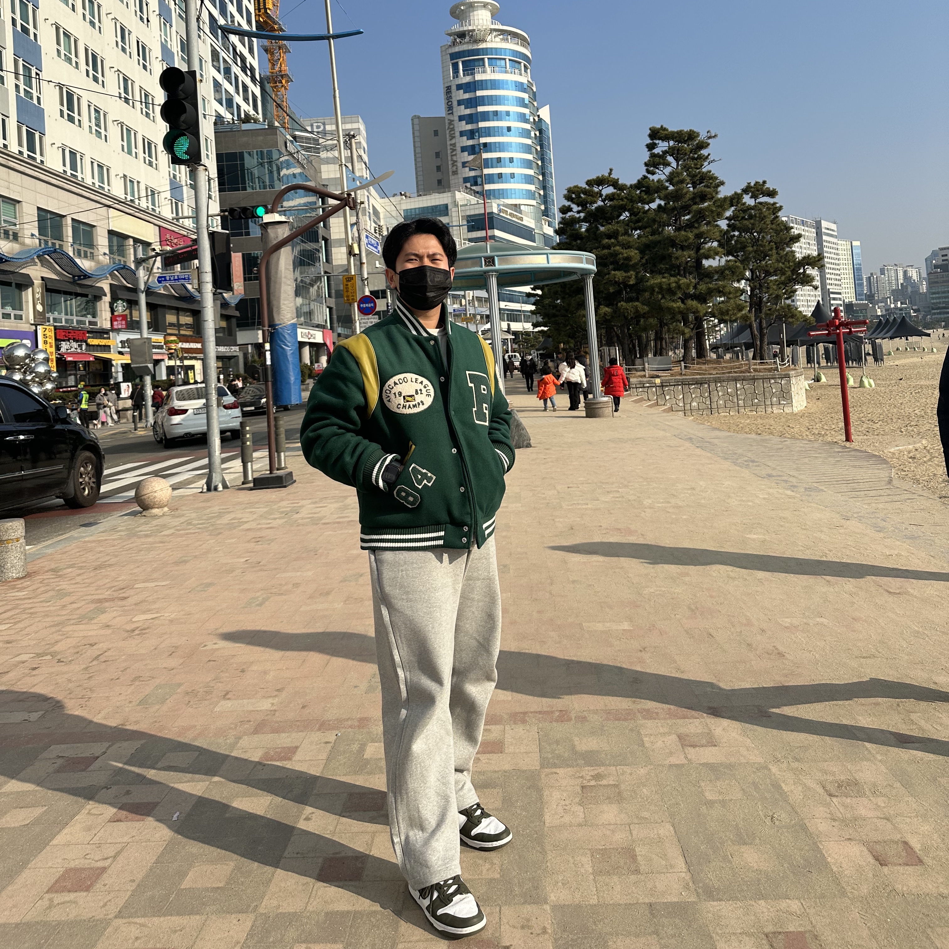 Nike Dunk High Retro Championship Khaki, Apple Watch Series 8 45mm GPS Midnight Aluminium Case with Sport Band Midnight (Korean Ver.) 착용 스타일 - 2