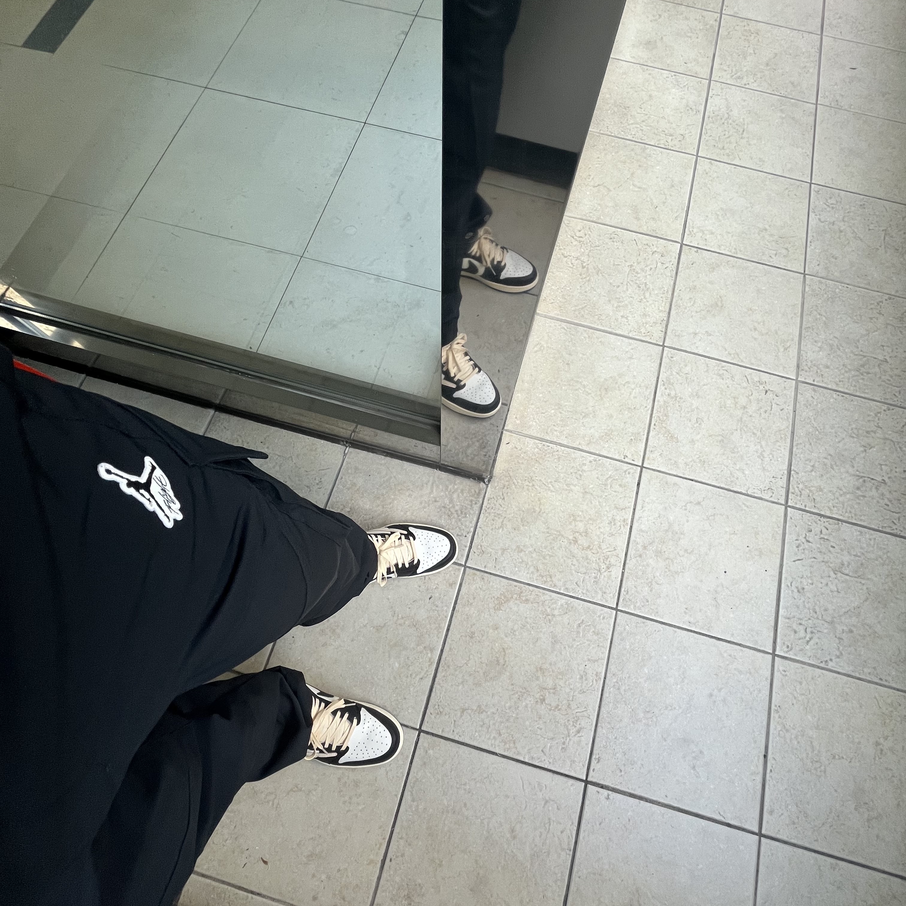 Jordan 1 x Travis Scott x Fragment Retro Low OG SP Military Blue 착용 스타일