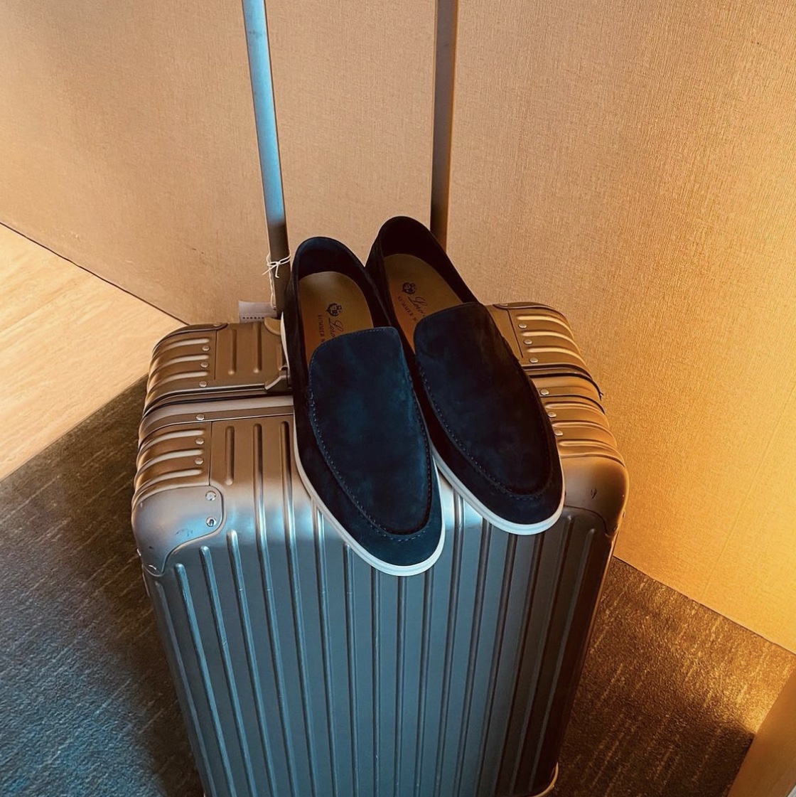 Loro Piana Summer Walk Suede Calfskin Classic Blue 착용 스타일 - 2