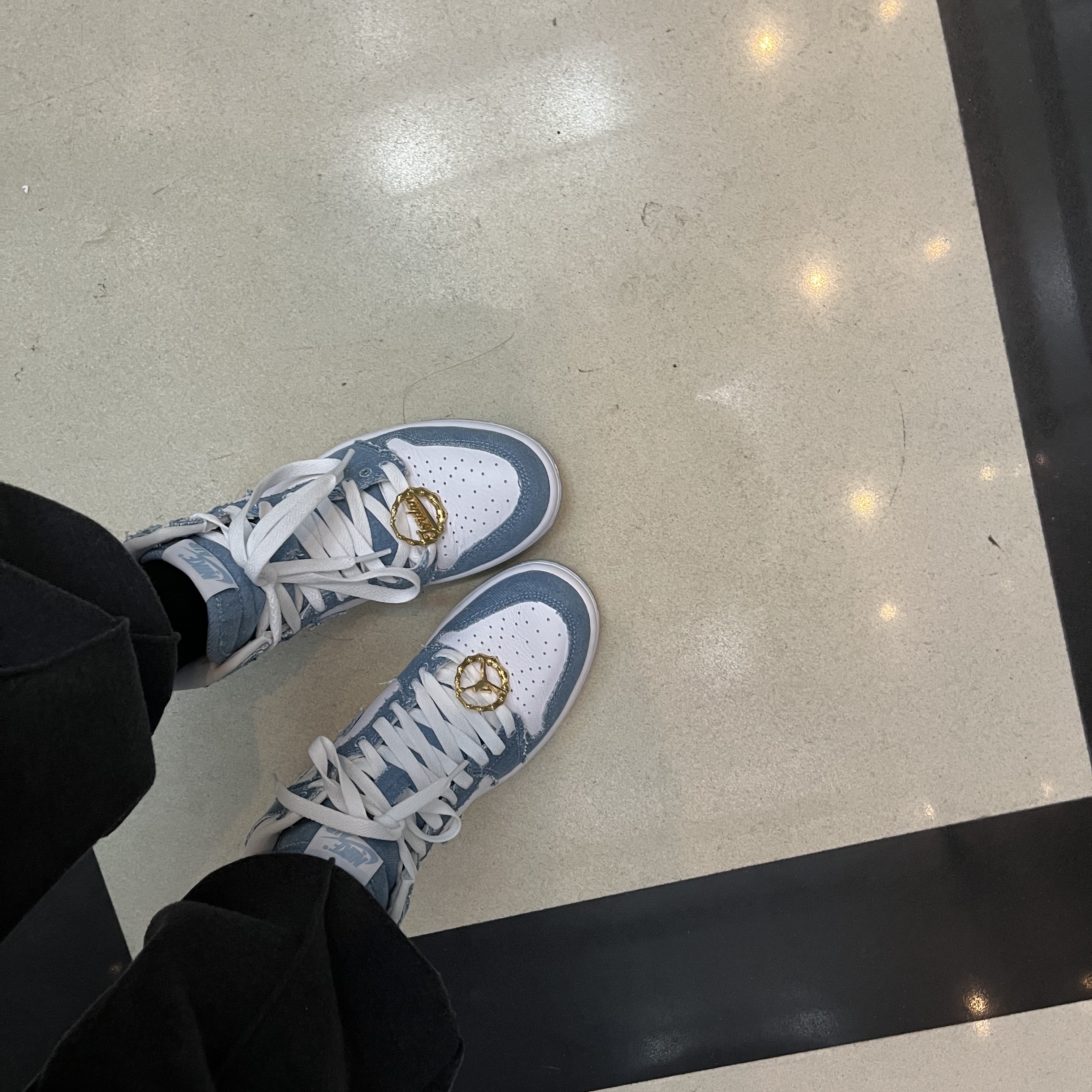 (W) Jordan 1 Retro High OG Denim 착용 스타일