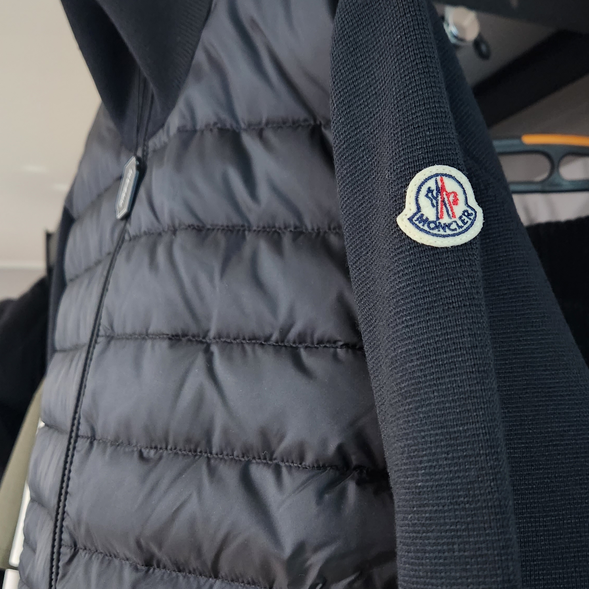 Moncler Padded Wool Cardigan Black - 22FW 착용 스타일