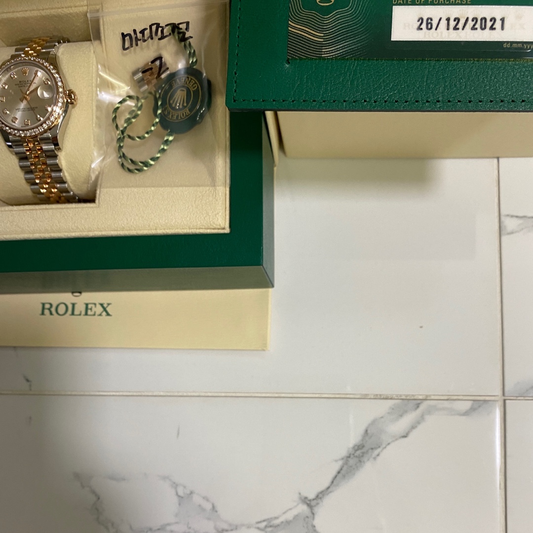 Rolex Datejust 31mm 278381RBR Silver Diamond-Set Jubilee 착용 스타일 - 4
