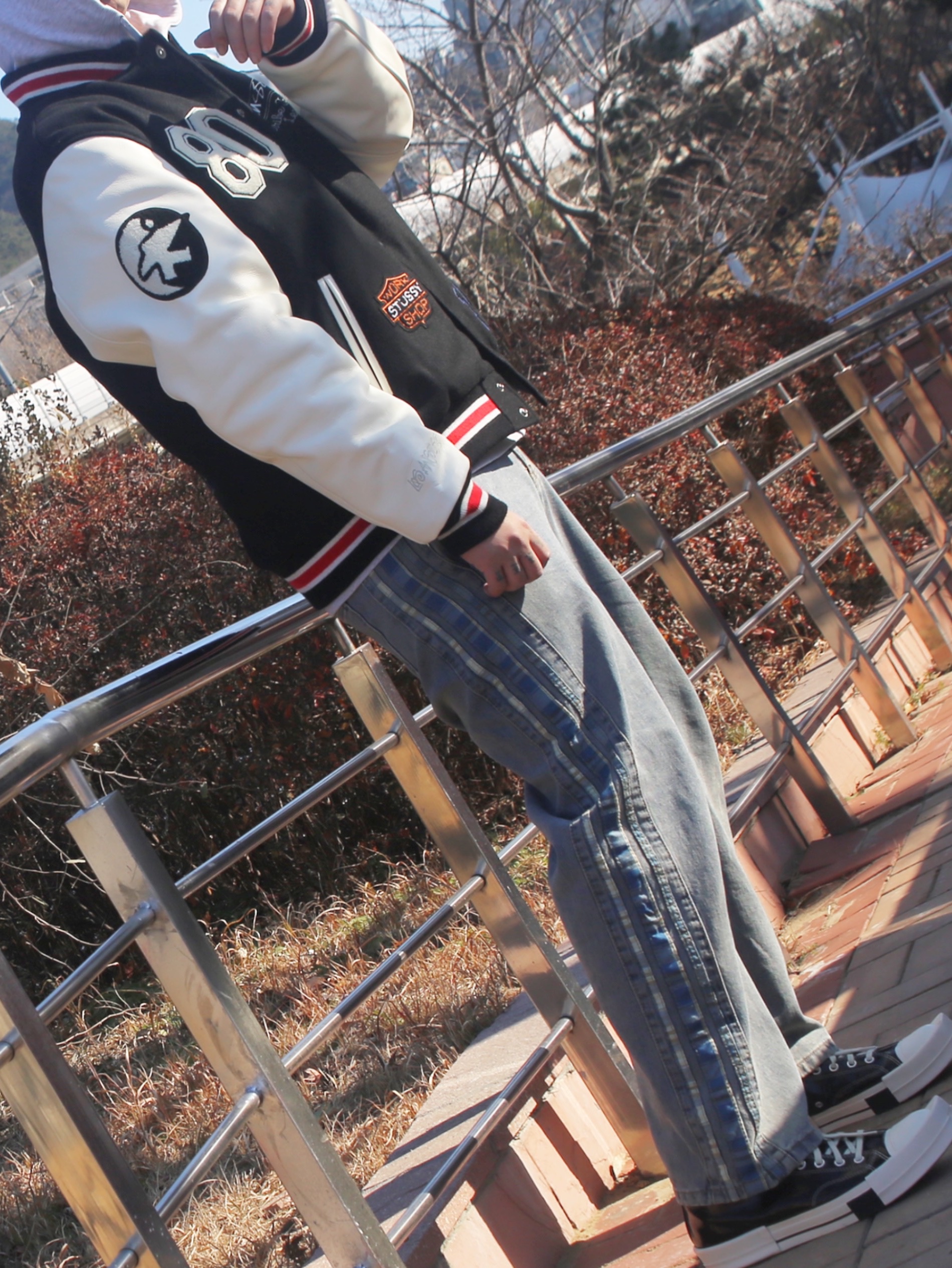 Converse x Drkshdw Turbodrk Chuck 70 Hi Black Lacquered Denim, Stussy x Our Legacy x Denim Tears TTL Varsity Jacket Black 착용 스타일 - 2