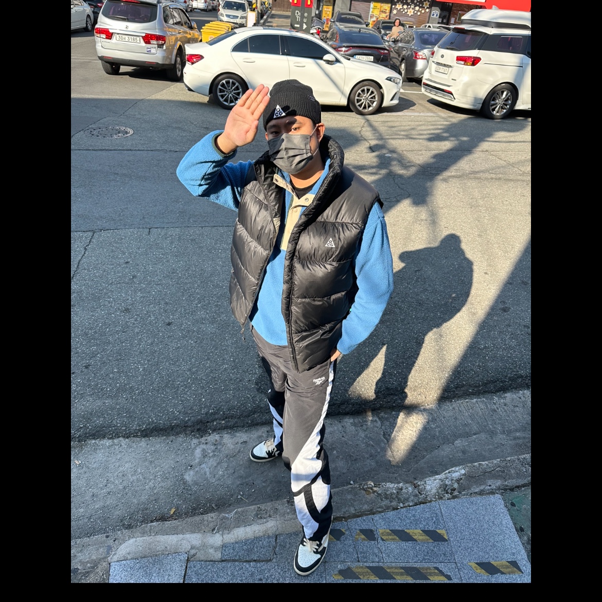 Nike ACG Beanie 3In1 Black White, Nike ACG Therma-Fit ADV Lunar Lake Puffer Vest Black - US/EU 착용 스타일