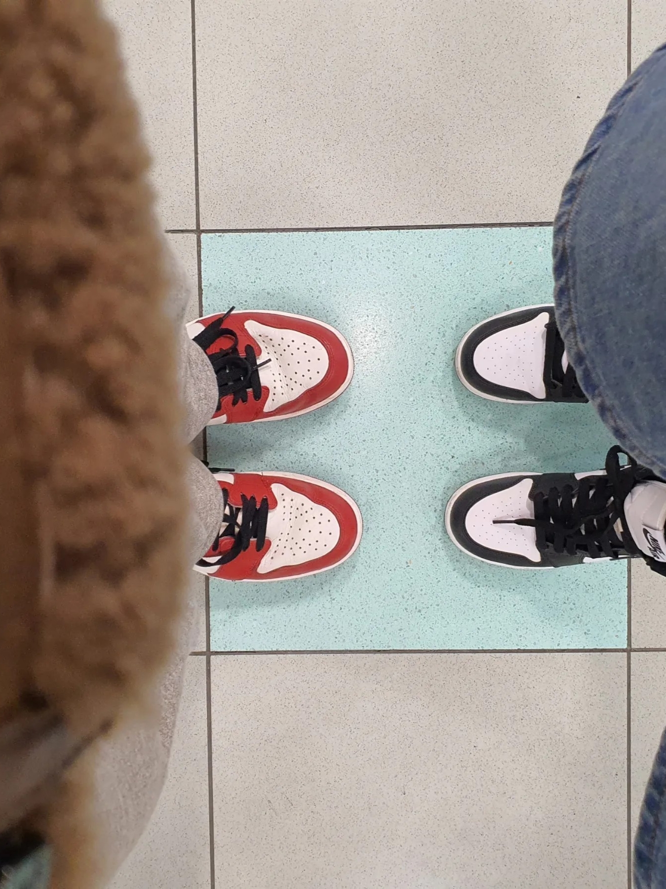 Jordan 1 Retro High OG Black White 2014, (GS) Jordan 1 Retro High OG Black White 2014 착용 스타일 - 3