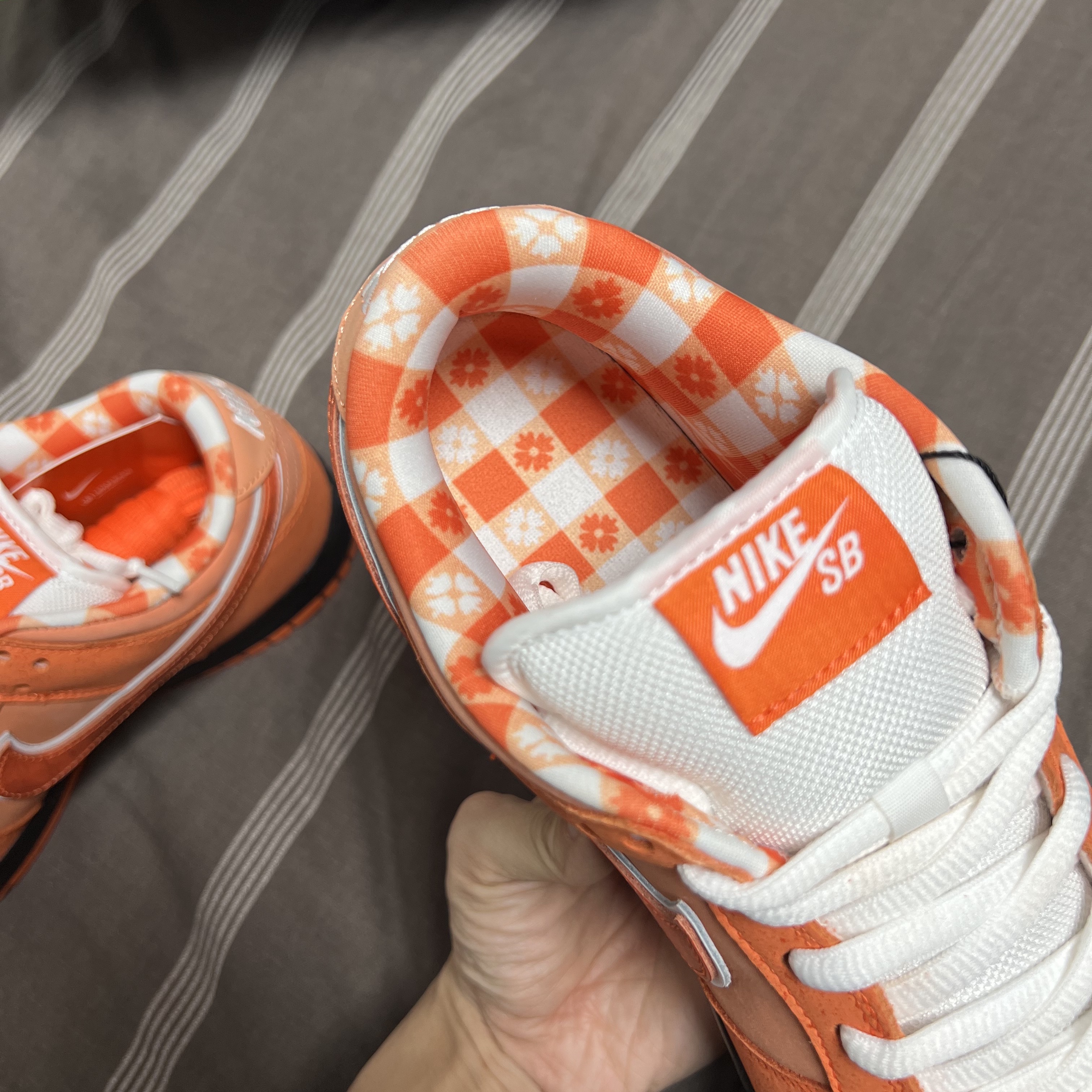 Nike x Concepts SB Dunk Low Orange Lobster (Regular Box) 착용 스타일 - 3