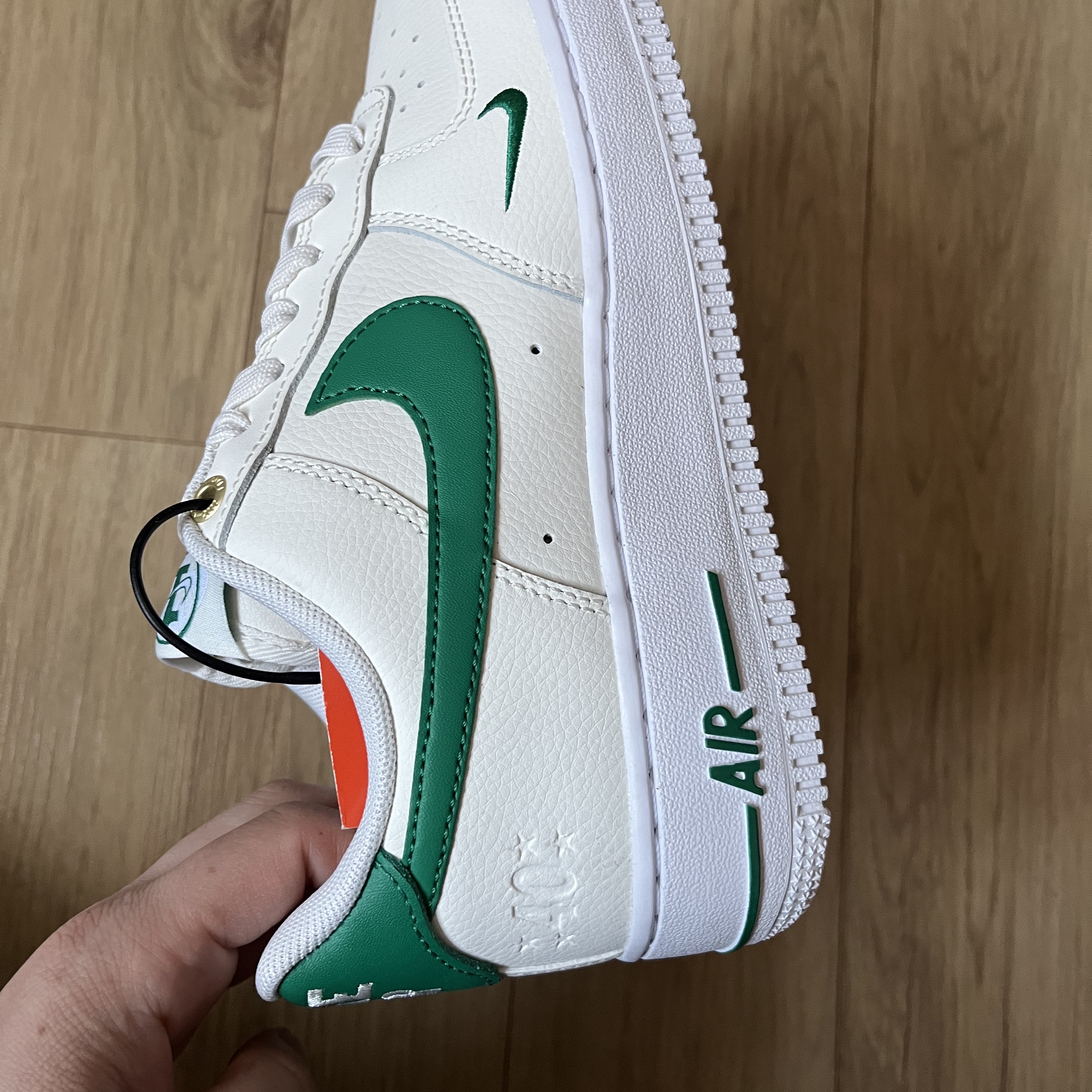 (W) Nike Air Force 1 '07 SE 40th Anniversary Join Forces Sail Malachite 착용 스타일 - 3