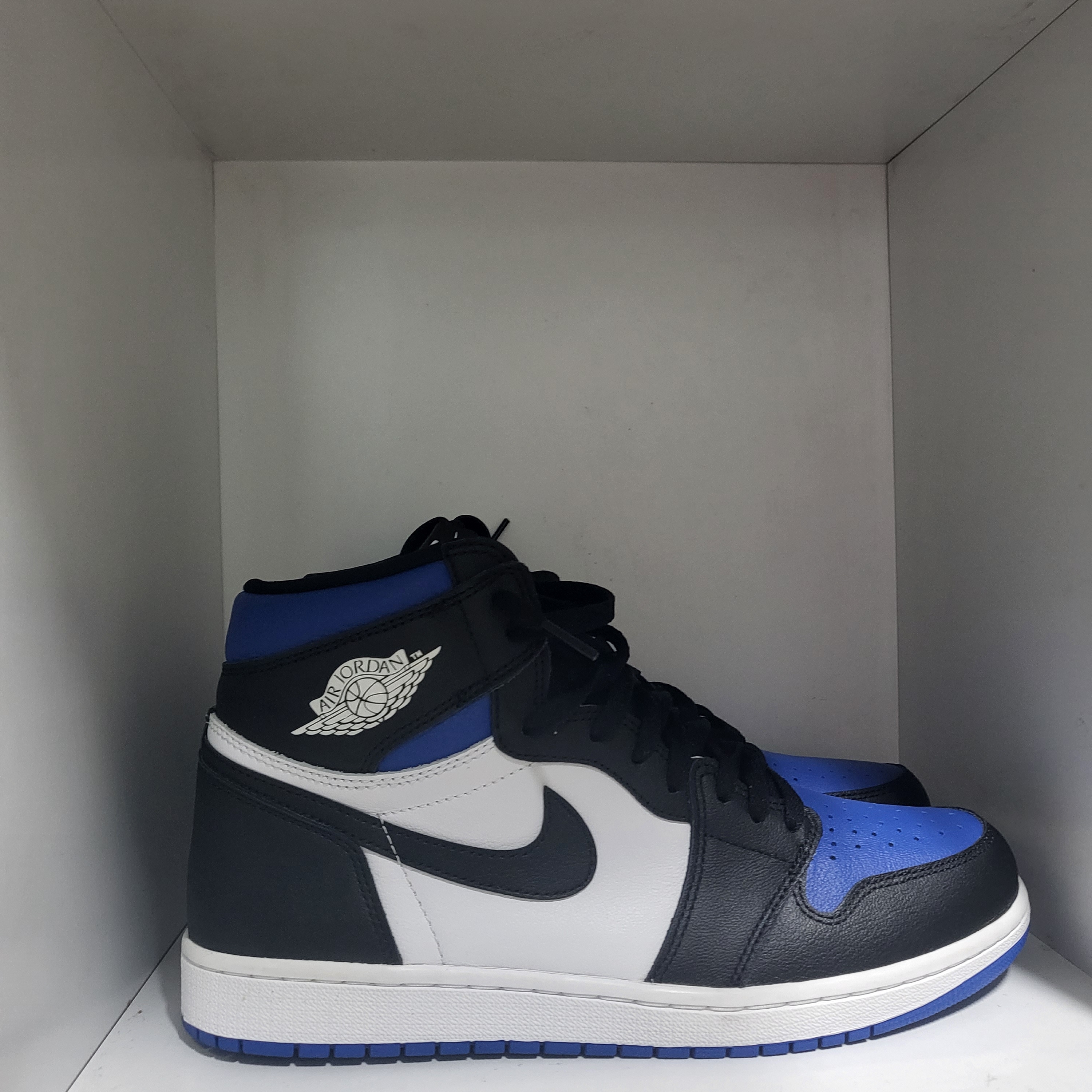 Jordan 1 Retro High OG Royal Toe 착용 스타일 - 3