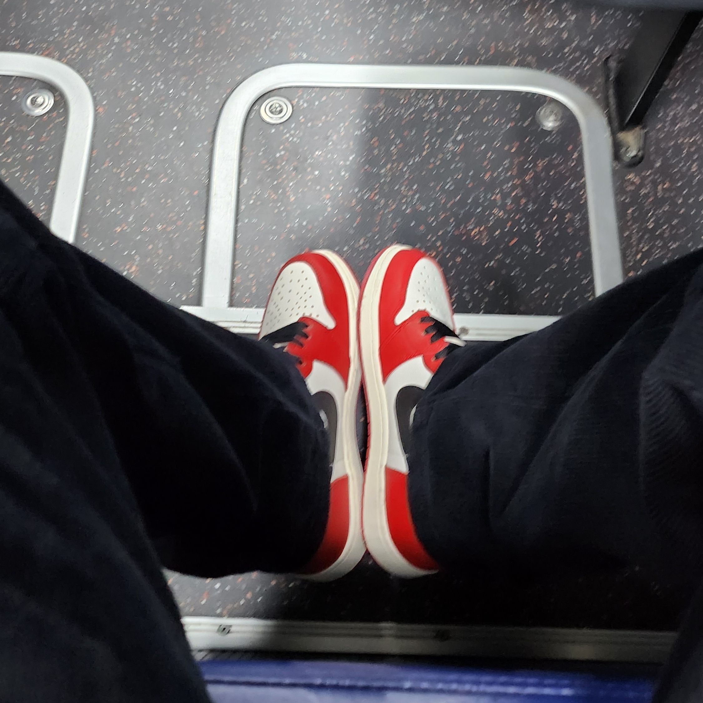 Jordan 1 Retro High OG Chicago 2022 착용 스타일