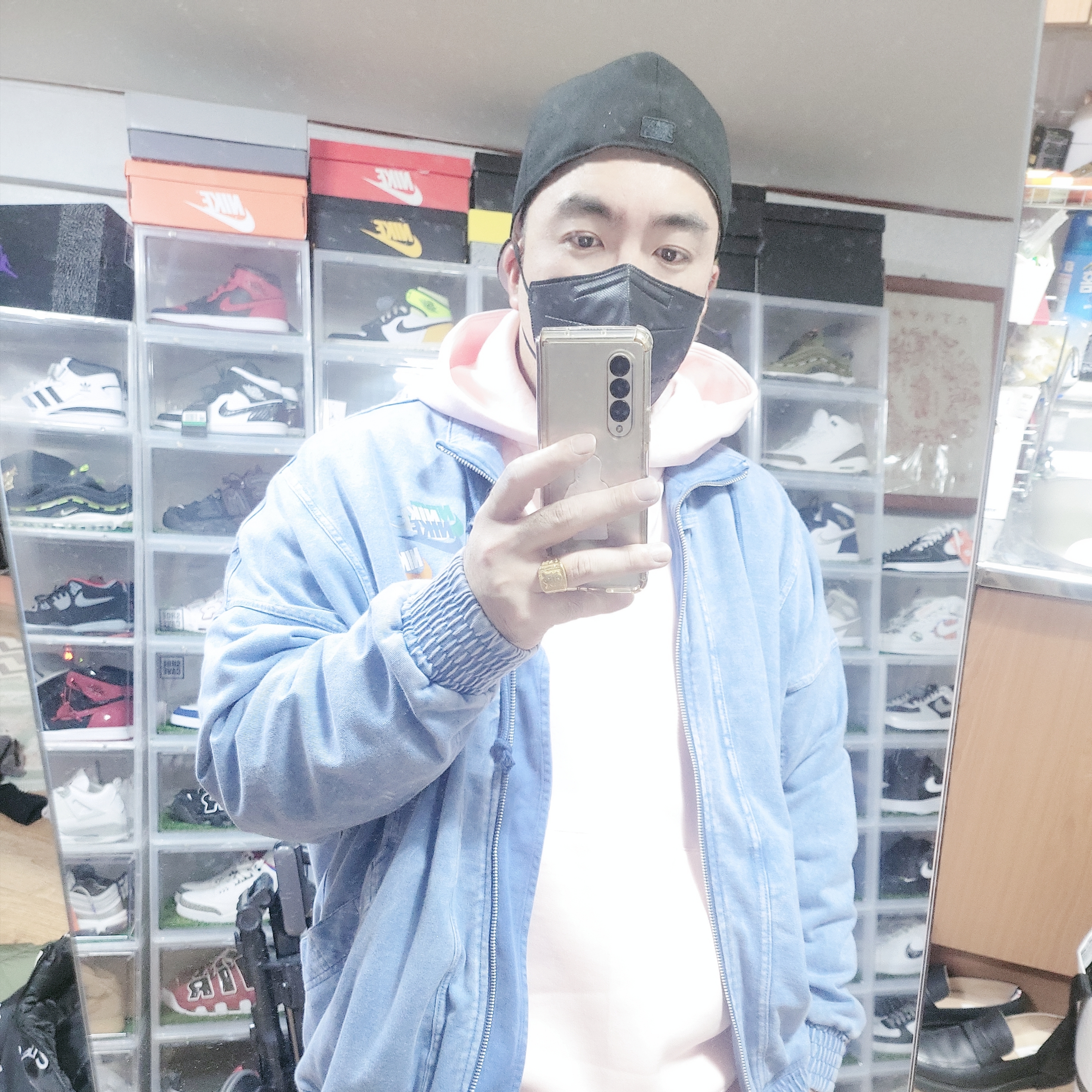 Essentials x New Era Sized Cap Black 착용 스타일