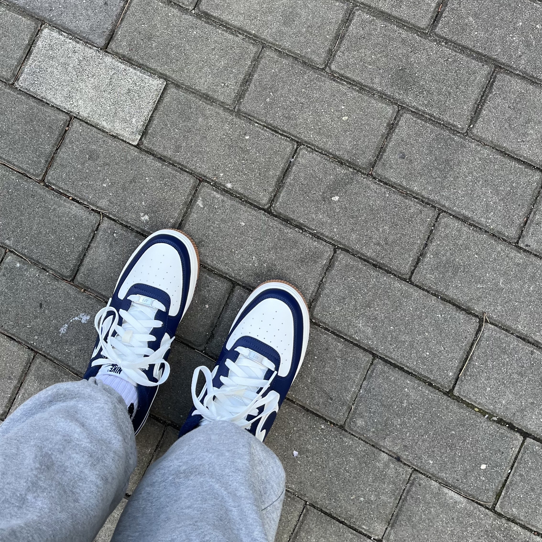 (GS) Nike Air Force 1 LV8 3 Midnight Navy 착용 스타일
