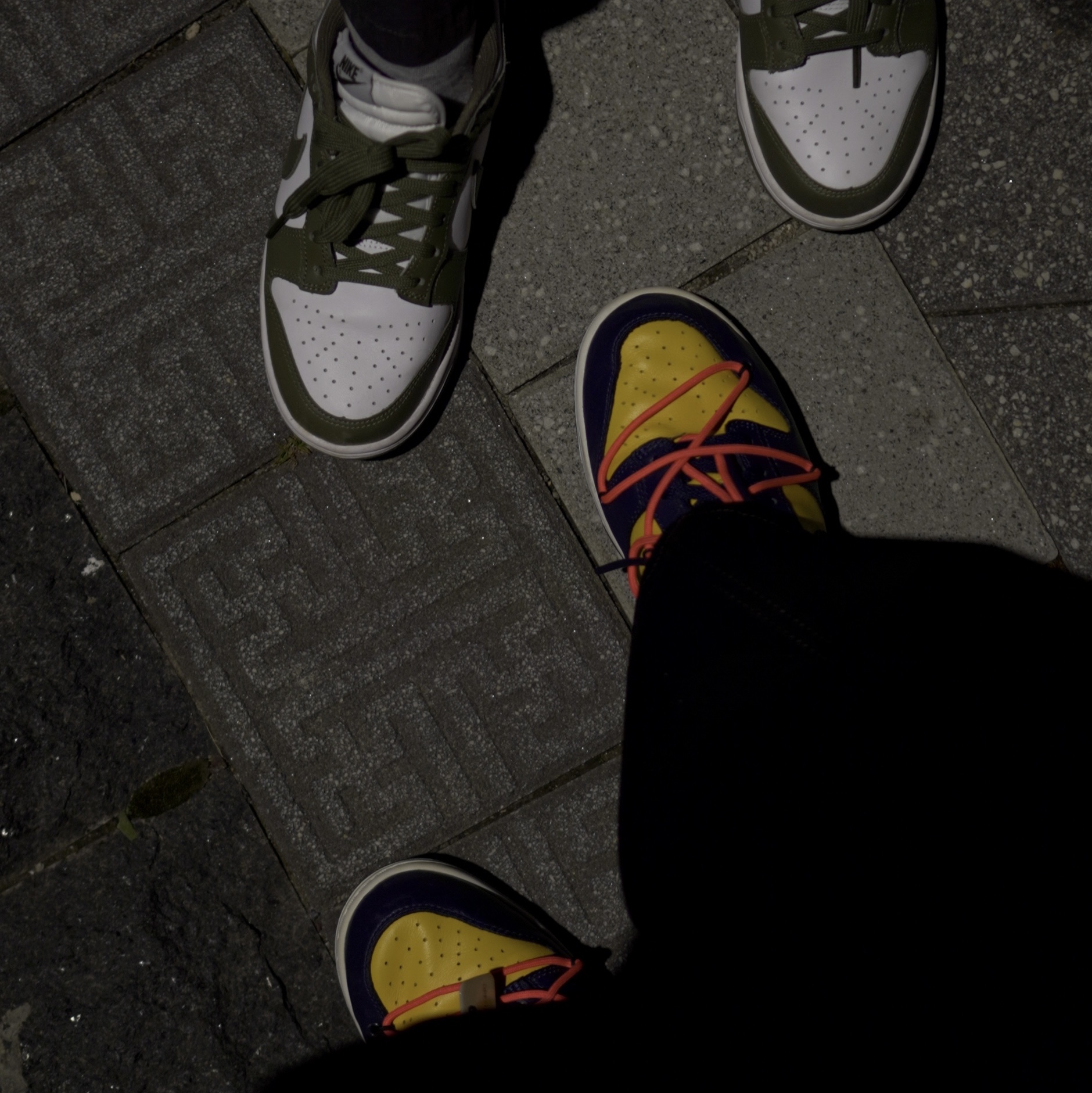 (W) Nike Dunk Low Medium Olive 착용 스타일 - 2