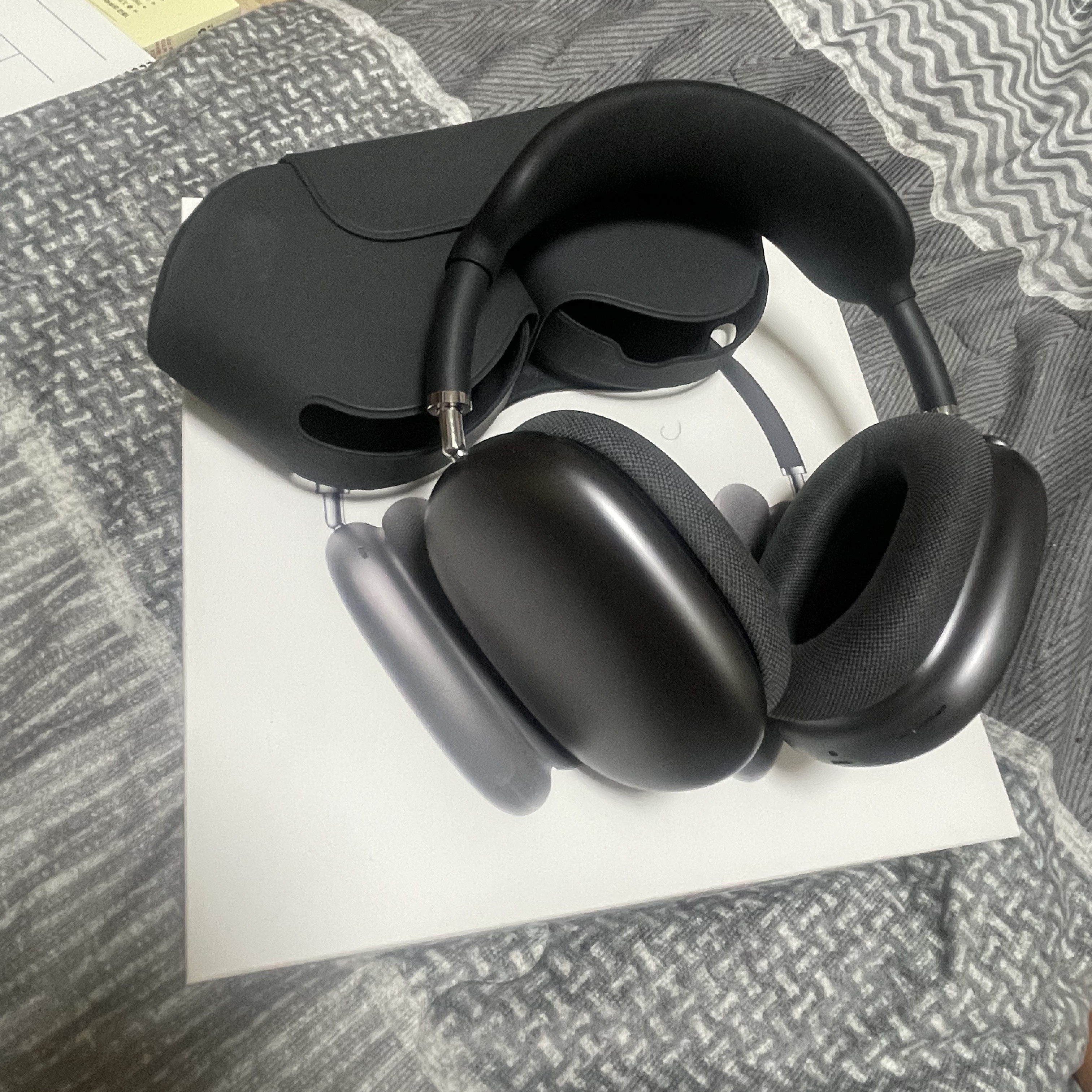 Apple AirPods Max Lightning Space Gray (Korean Ver.) 착용 스타일