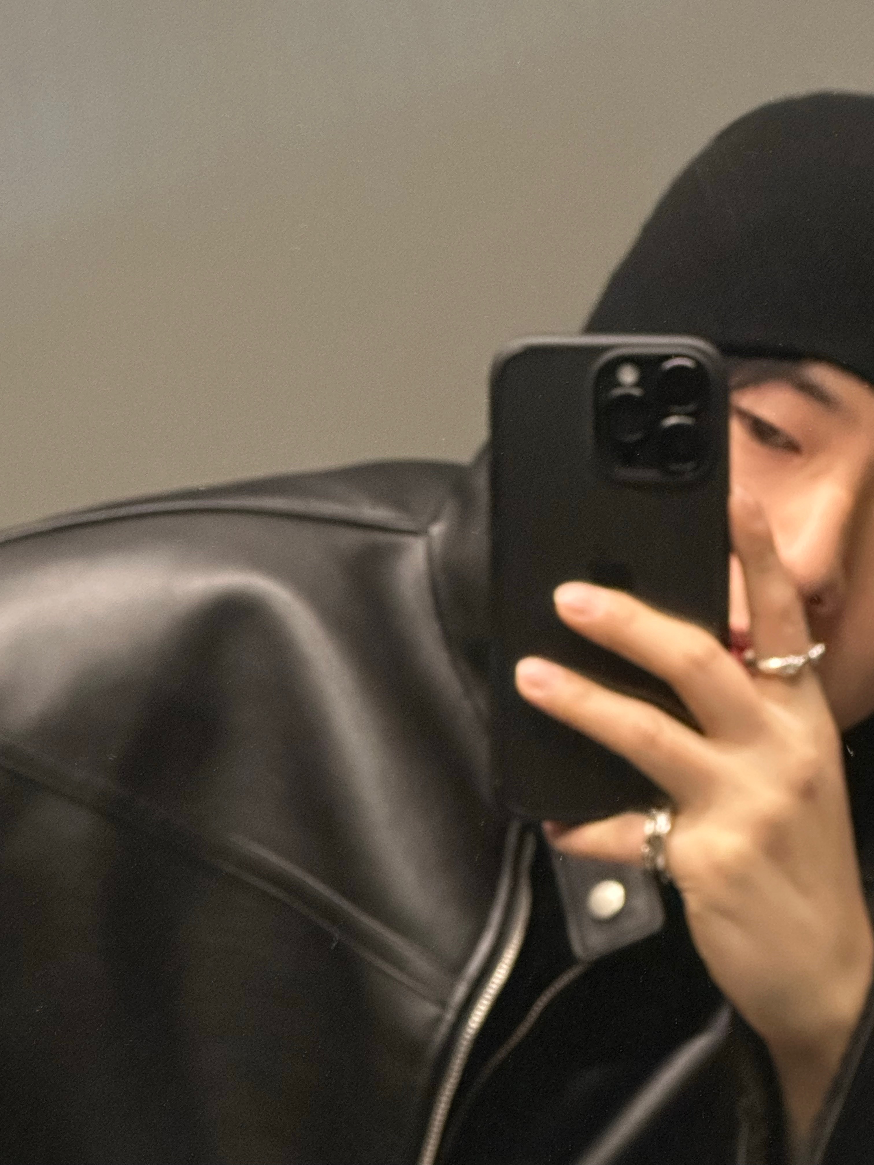 Stussy Basic Skullcap Beanie Black, Dr. Martens x Our Legacy 1461 Work Shop DOC Black 착용 스타일 - 5