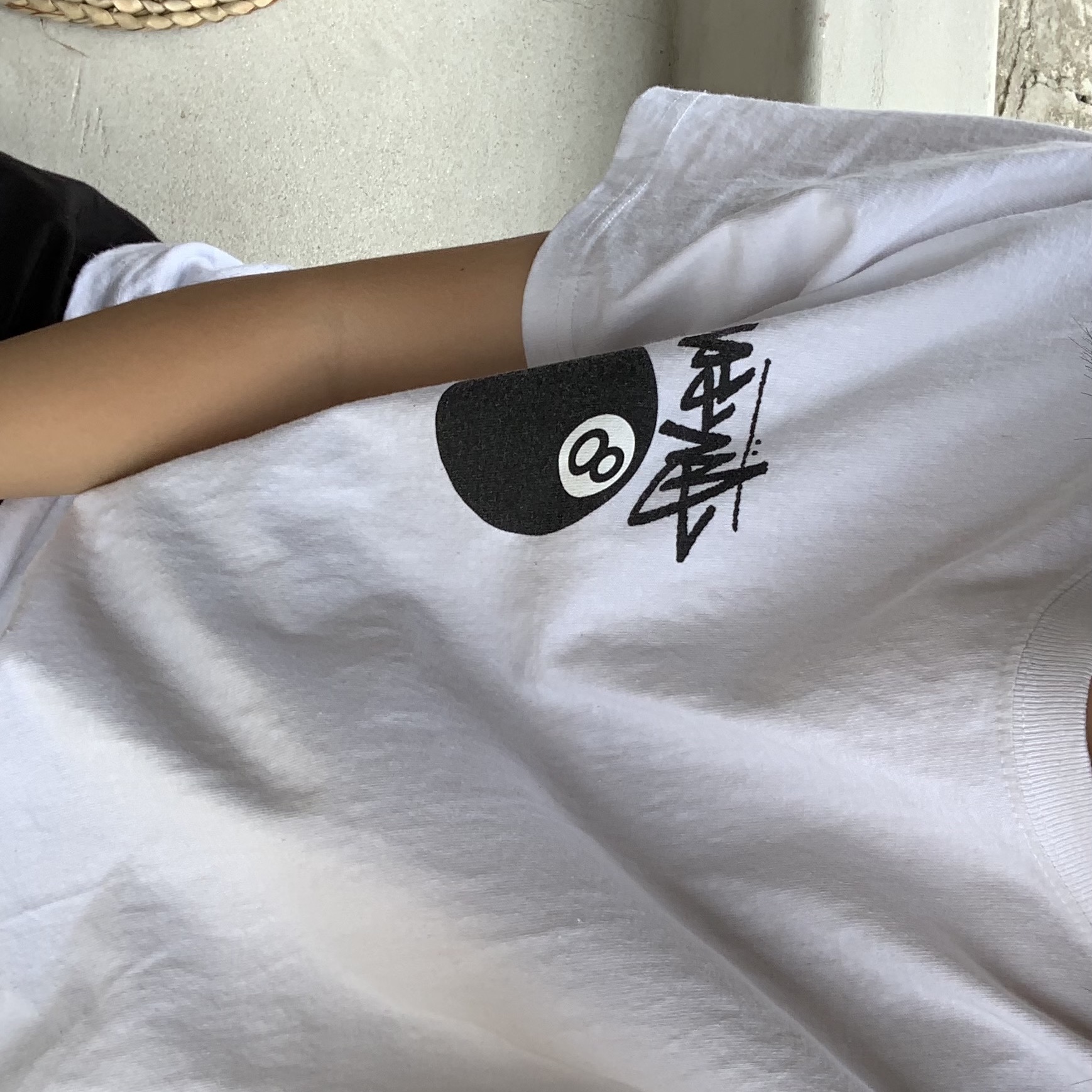 Stussy 8 Ball T-Shirt White - 22SS 착용 스타일