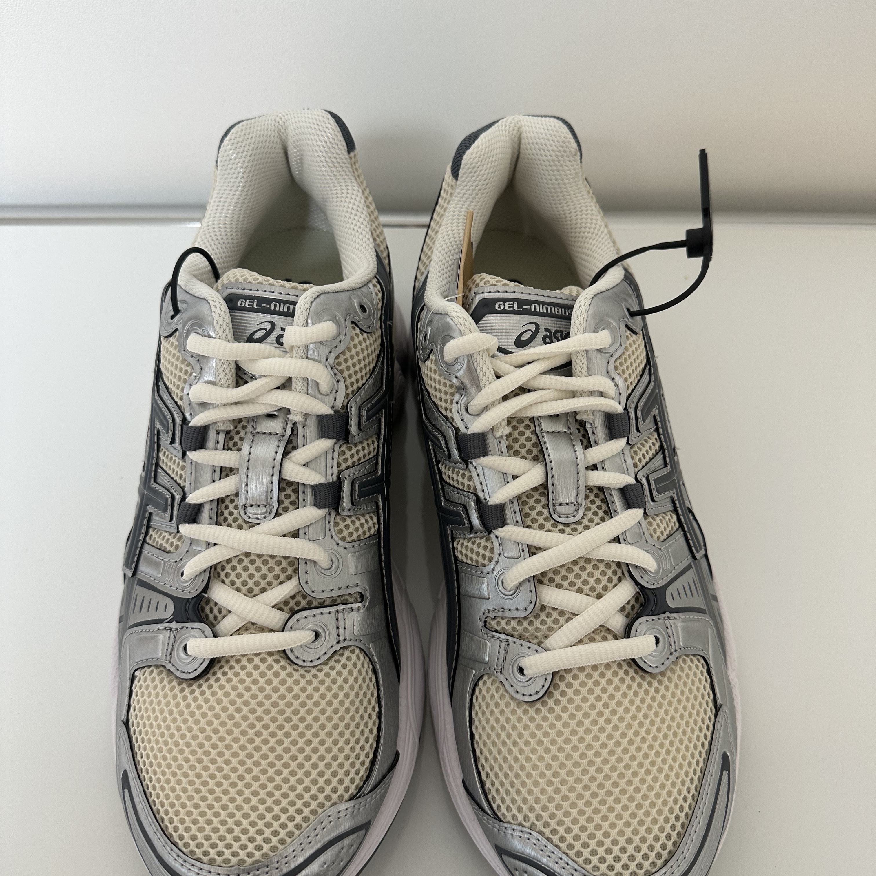 New Balance 990v5 Made in USA Grey - D Standard 착용 스타일 - 3