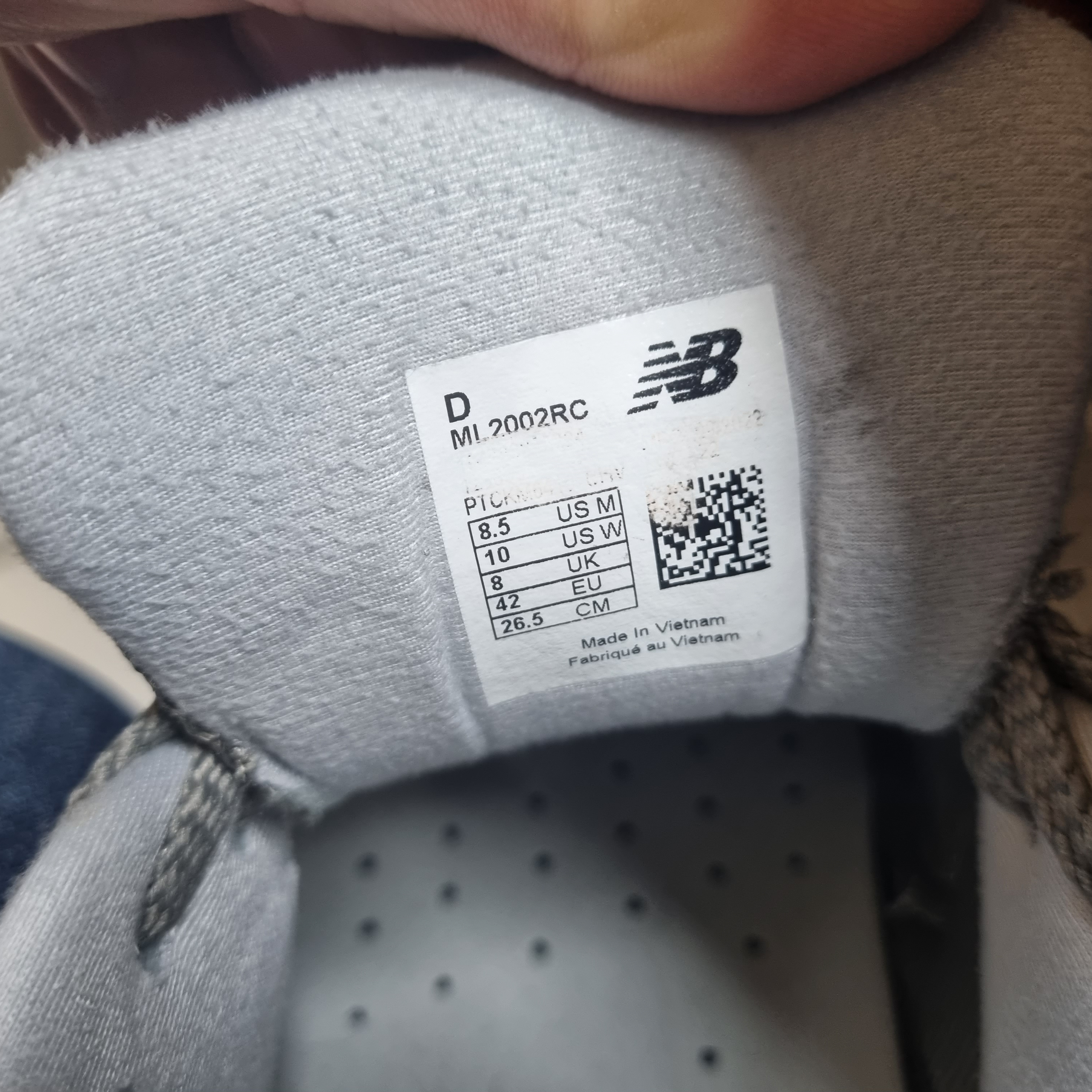 New Balance 2002R Grey 착용 스타일 - 2