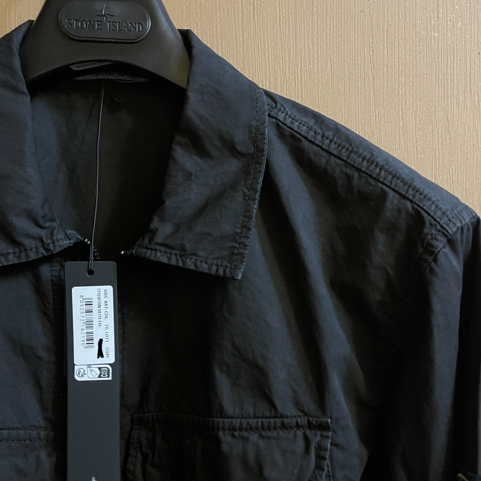 Stone Island 101WN Brushed Cotton Canvas T.CO+OLD Overshirt Black - 22FW 착용 스타일 - 2